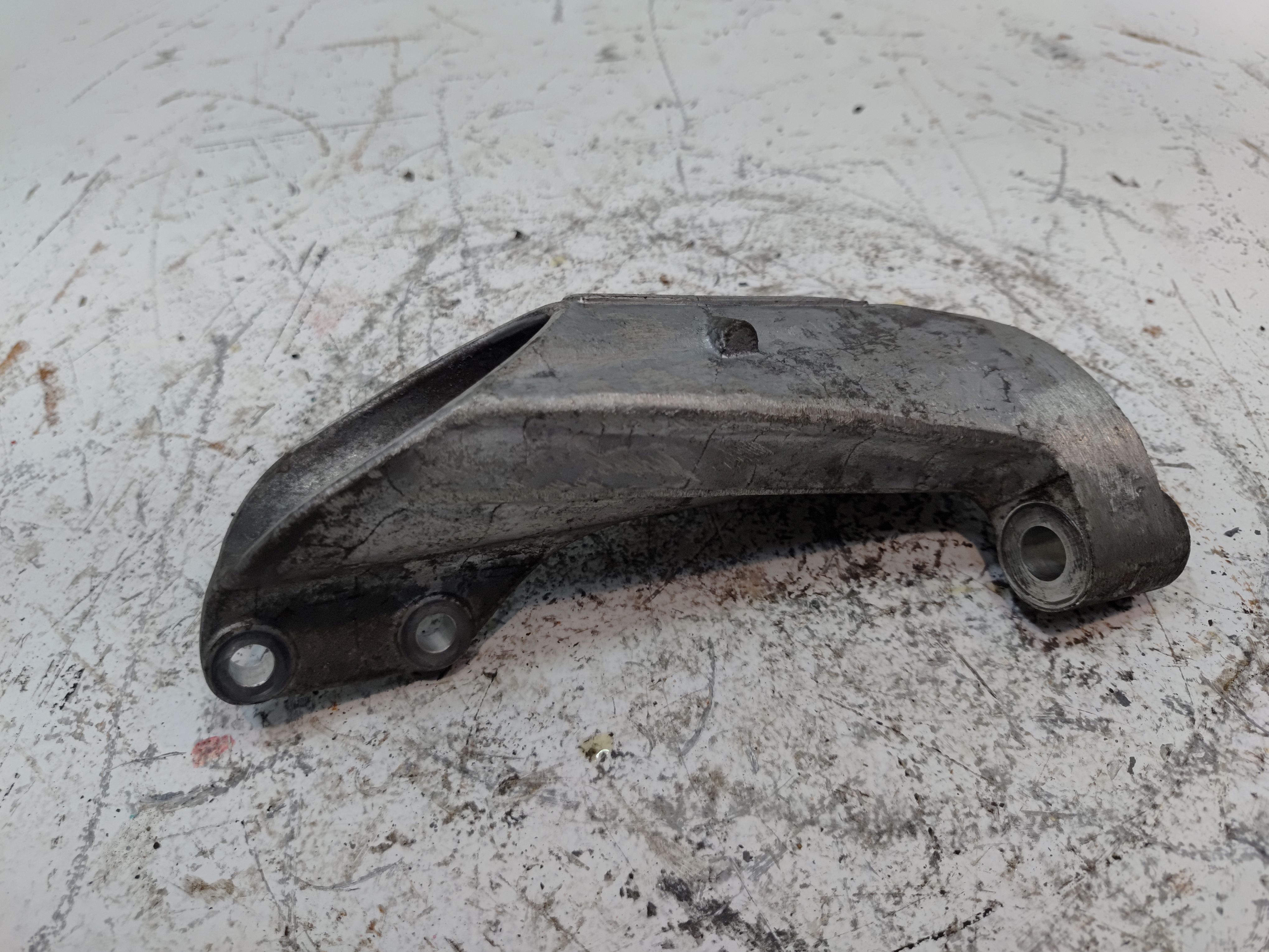 2024-2025 BUICK ENVISTA 1.2L TRANSMISSION MOUNT SUPPORT BRACKET OEM