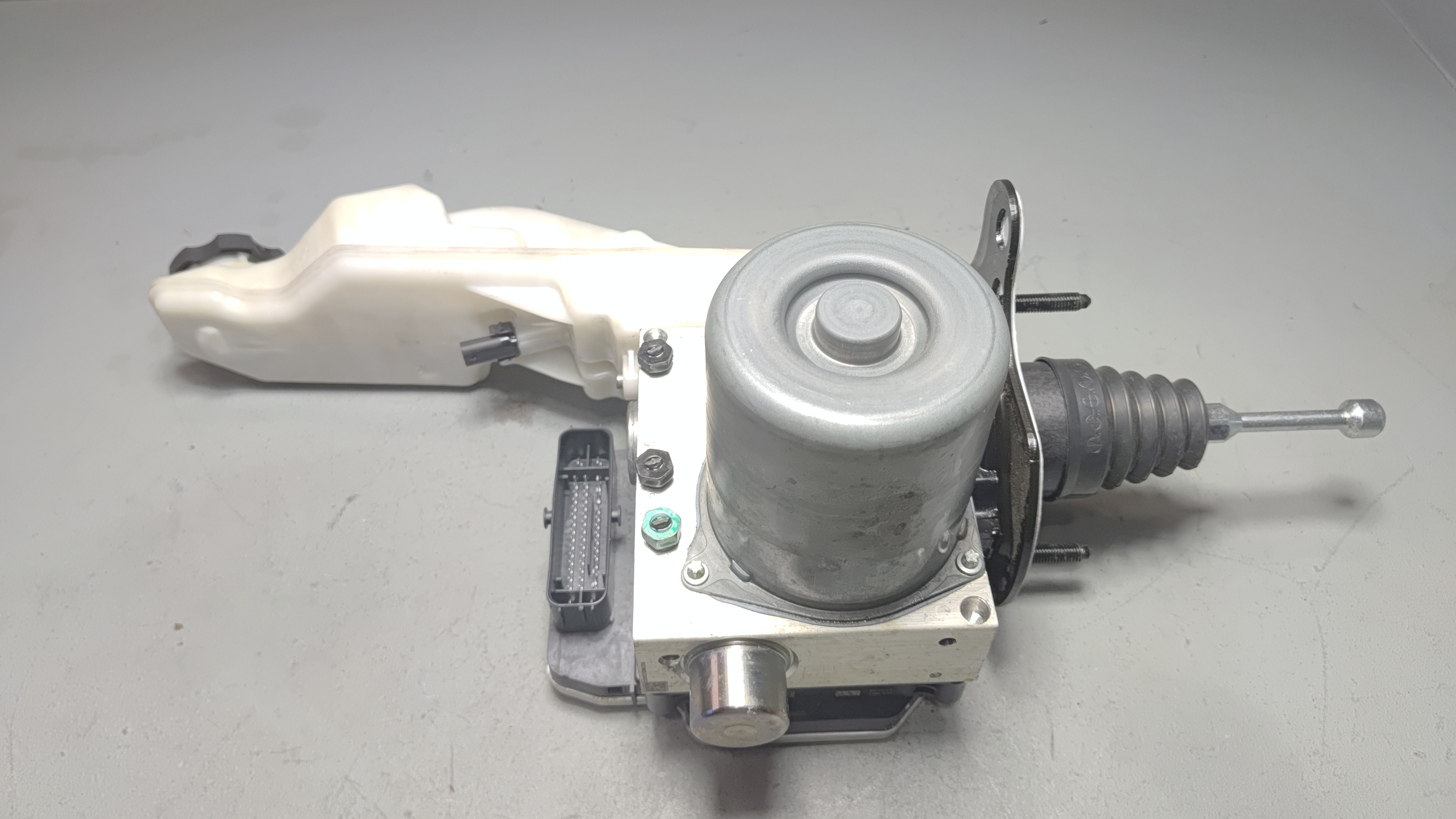 2024 - 2025 BUICK ENVISTA POWER BRAKE BOOSTER & MASTER CYLINDER OEM