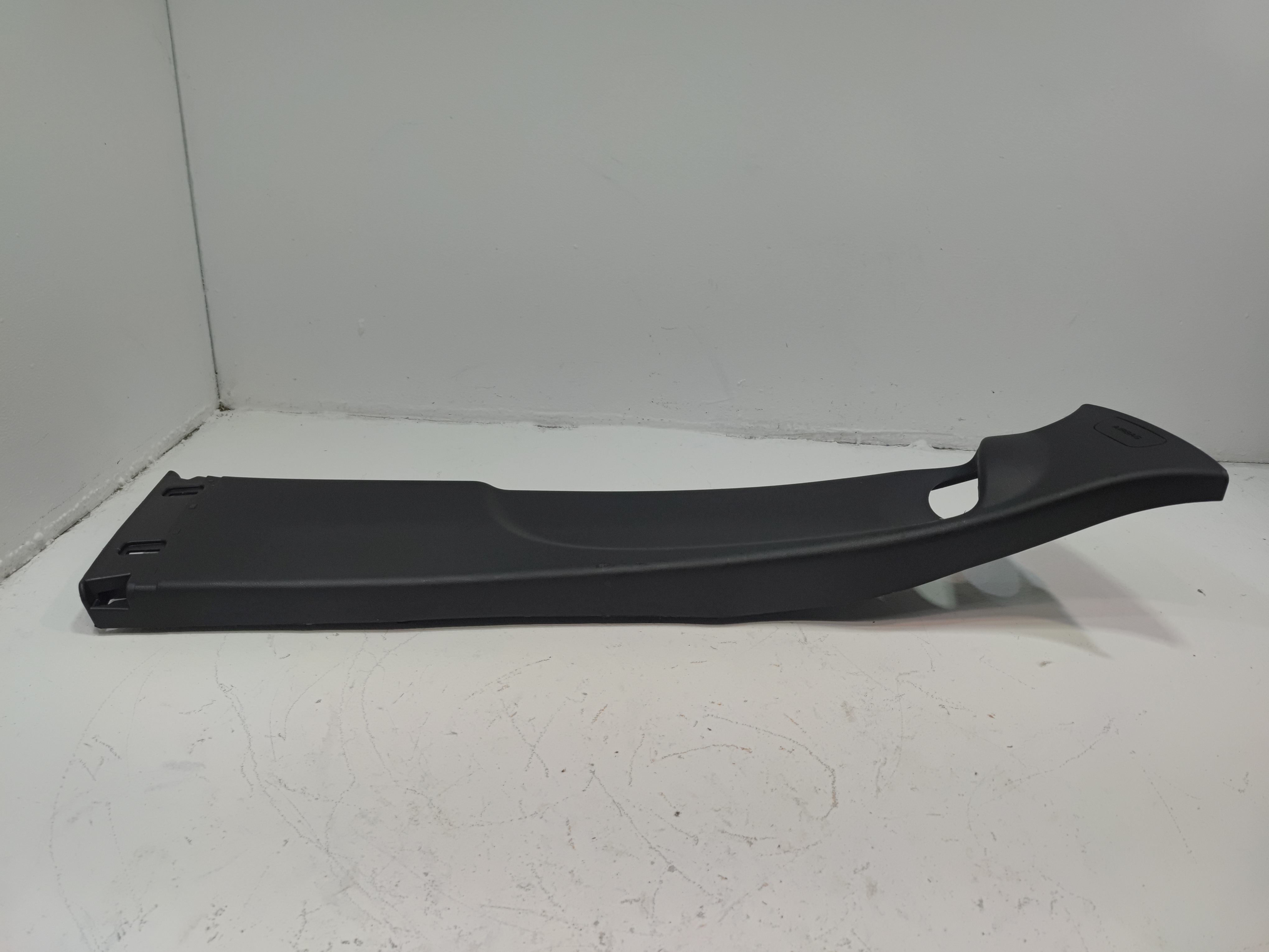 2024-2025 Buick Envista Righ Passenger Side B-Pillar Upper Trim Cover Panel OEM