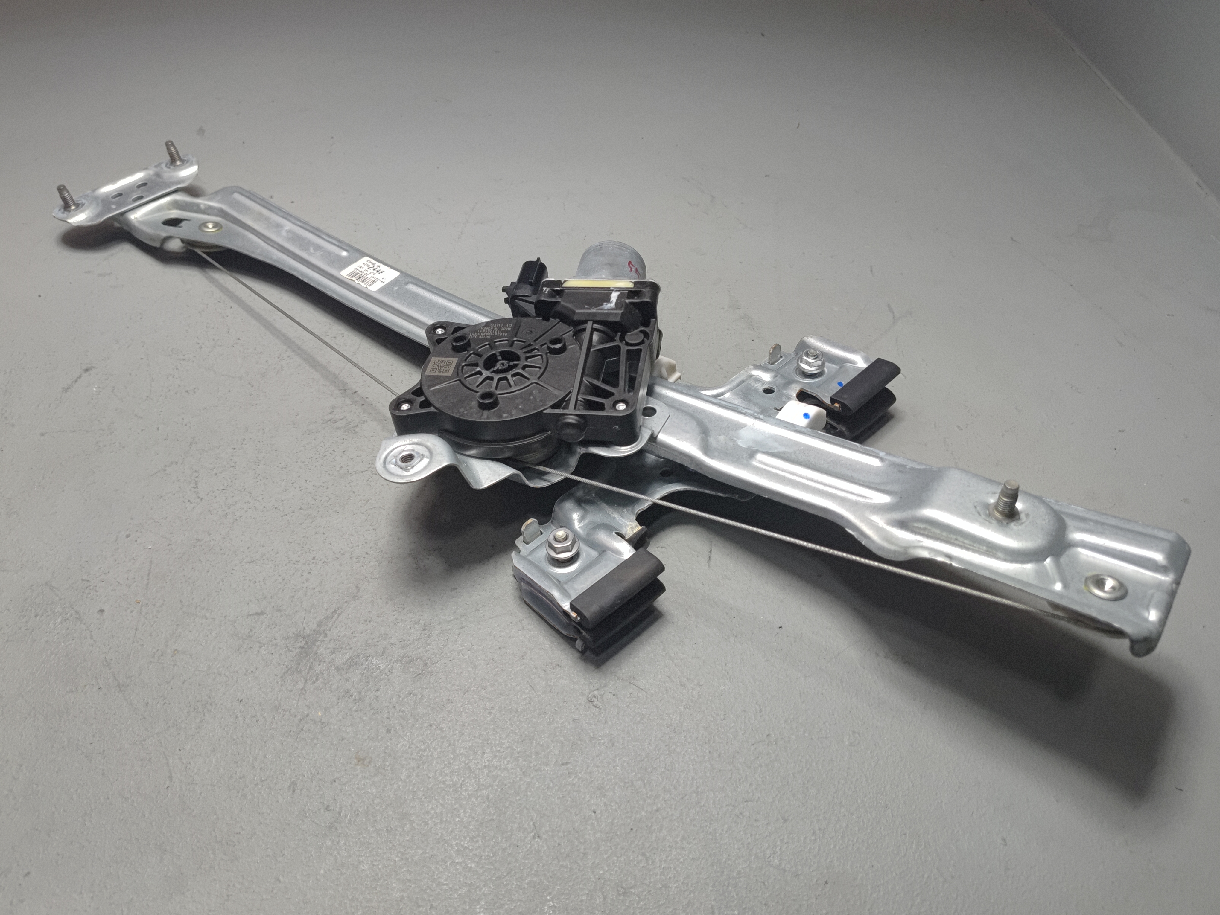 2024-2025 BUICK ENVISTA FRONT LEFT DRIVER DOOR WINDOW REGULATOR W/ MOTOR OEM