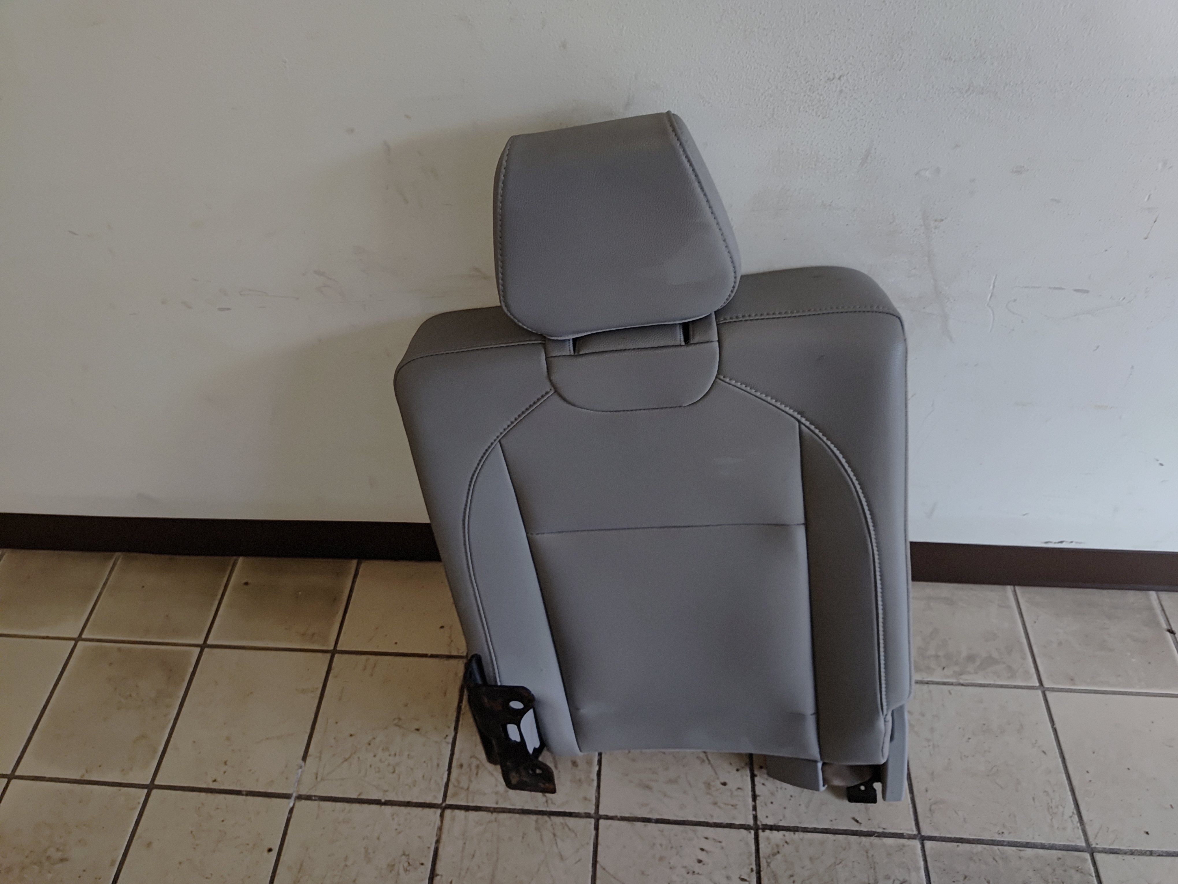 2014-2020 ACURA MDX REAR RIGHT 3RD THIRD ROW SEAT COVER BACK TRIM W/HEADREST OEM