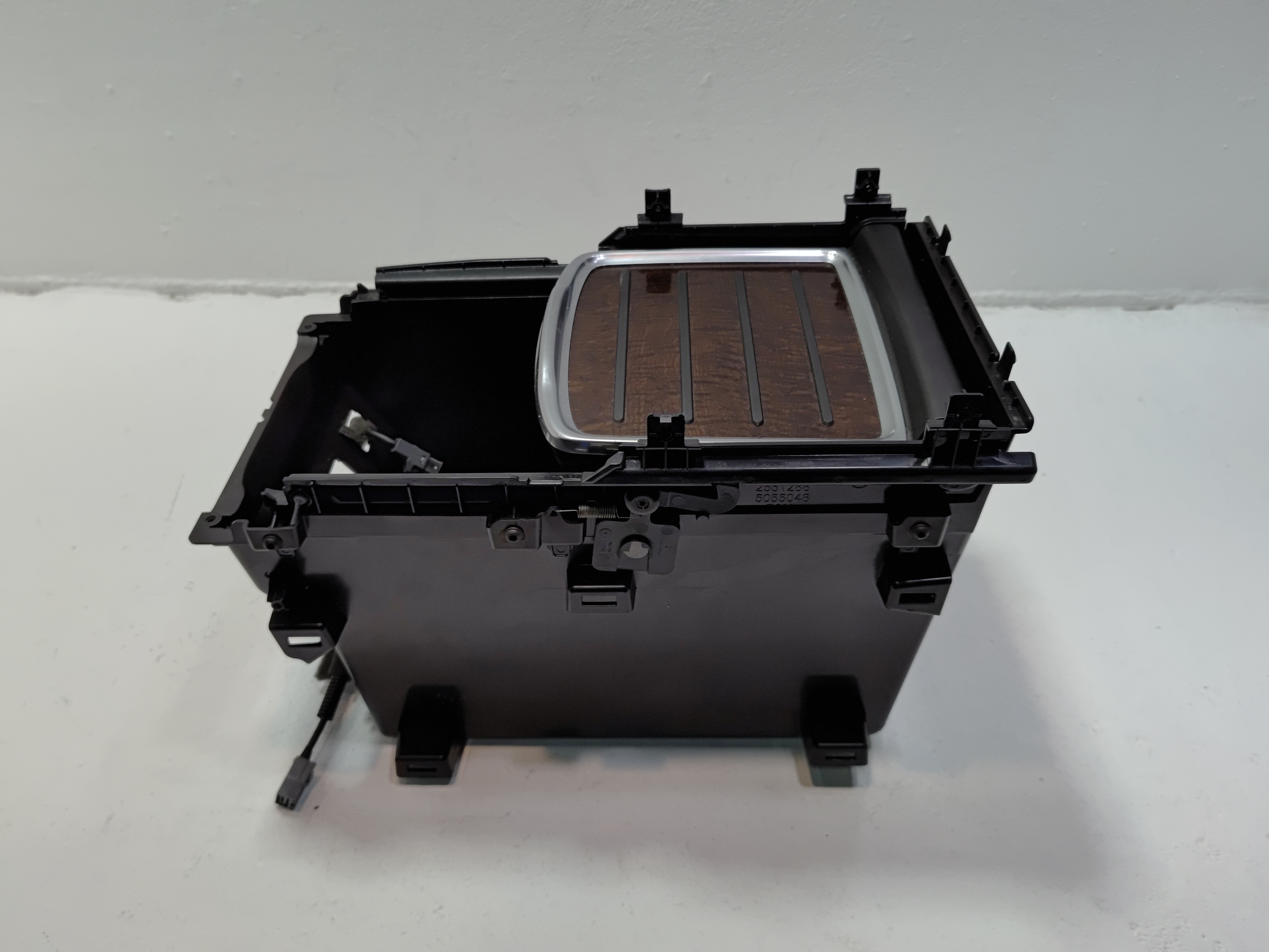 2017 ACURA MDX CENTER CONSOLE STORAGE BOX TRAY LID COVER PANEL OEM