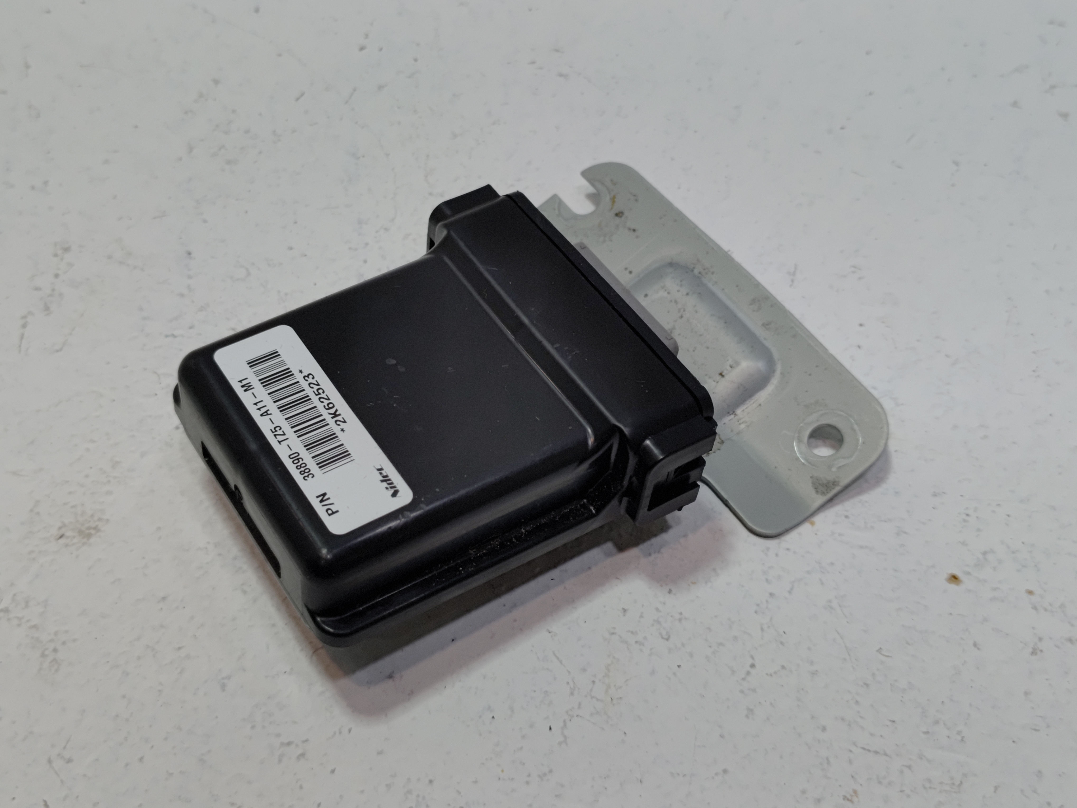 2017-2018 Acura MDX 3.5L Network Gateway Computer Control Module Unit OEM