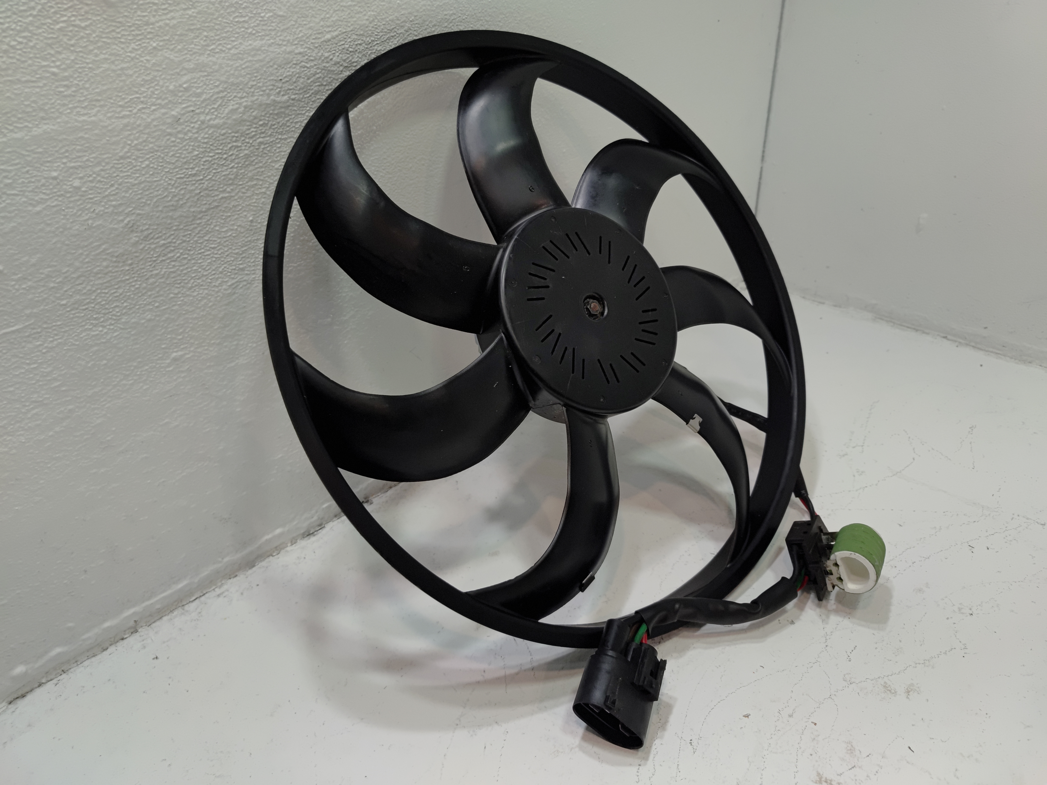 BUICK ENVISTA 2024 20251.2L ENGINE RADIATOR COOLING FAN BLADE & MOTOR OEM