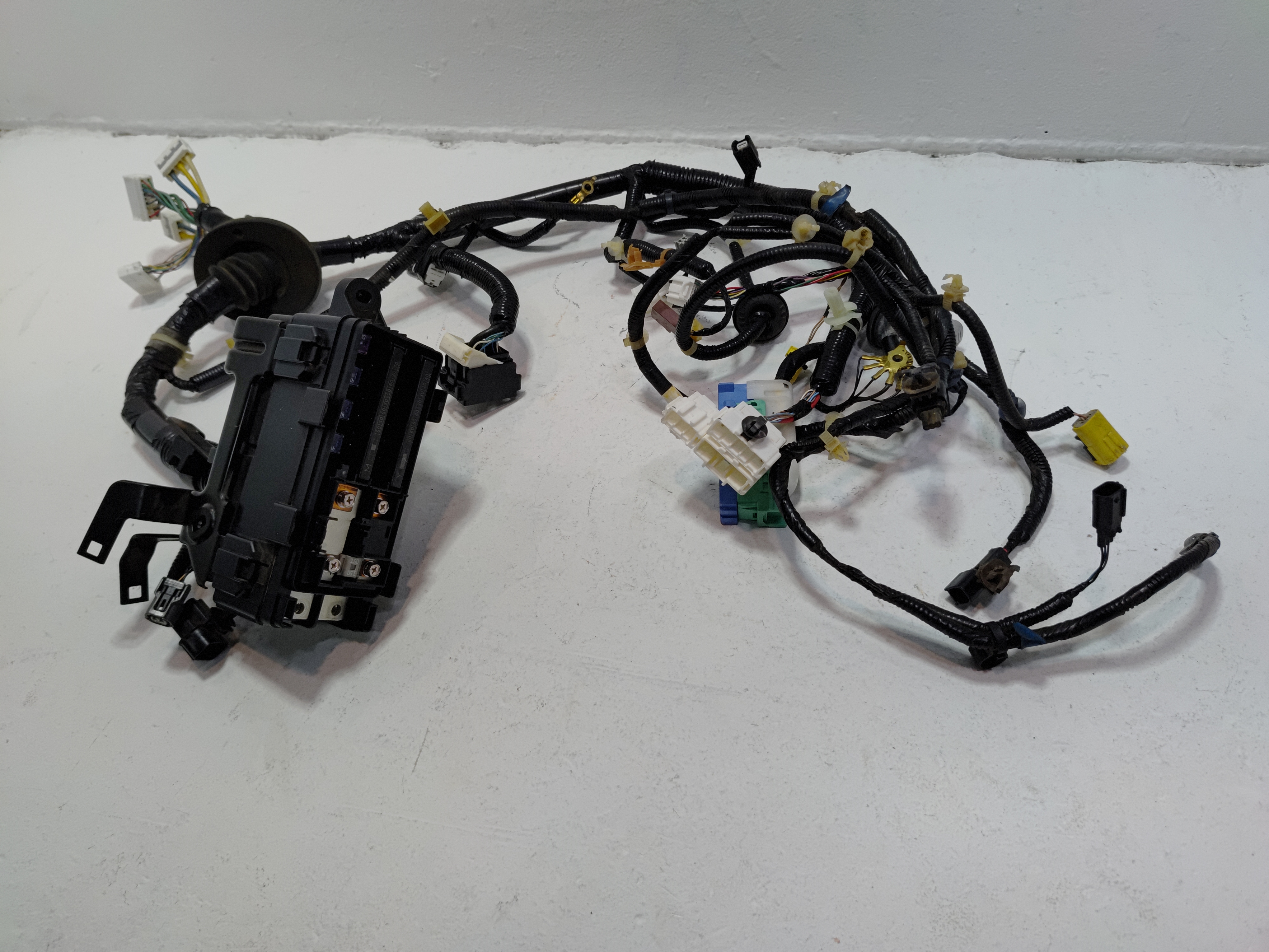 2017-18 Acura MDX FWD 3.5L Engine Room Driver Side Wire Harness W/ Fuse Box OEM