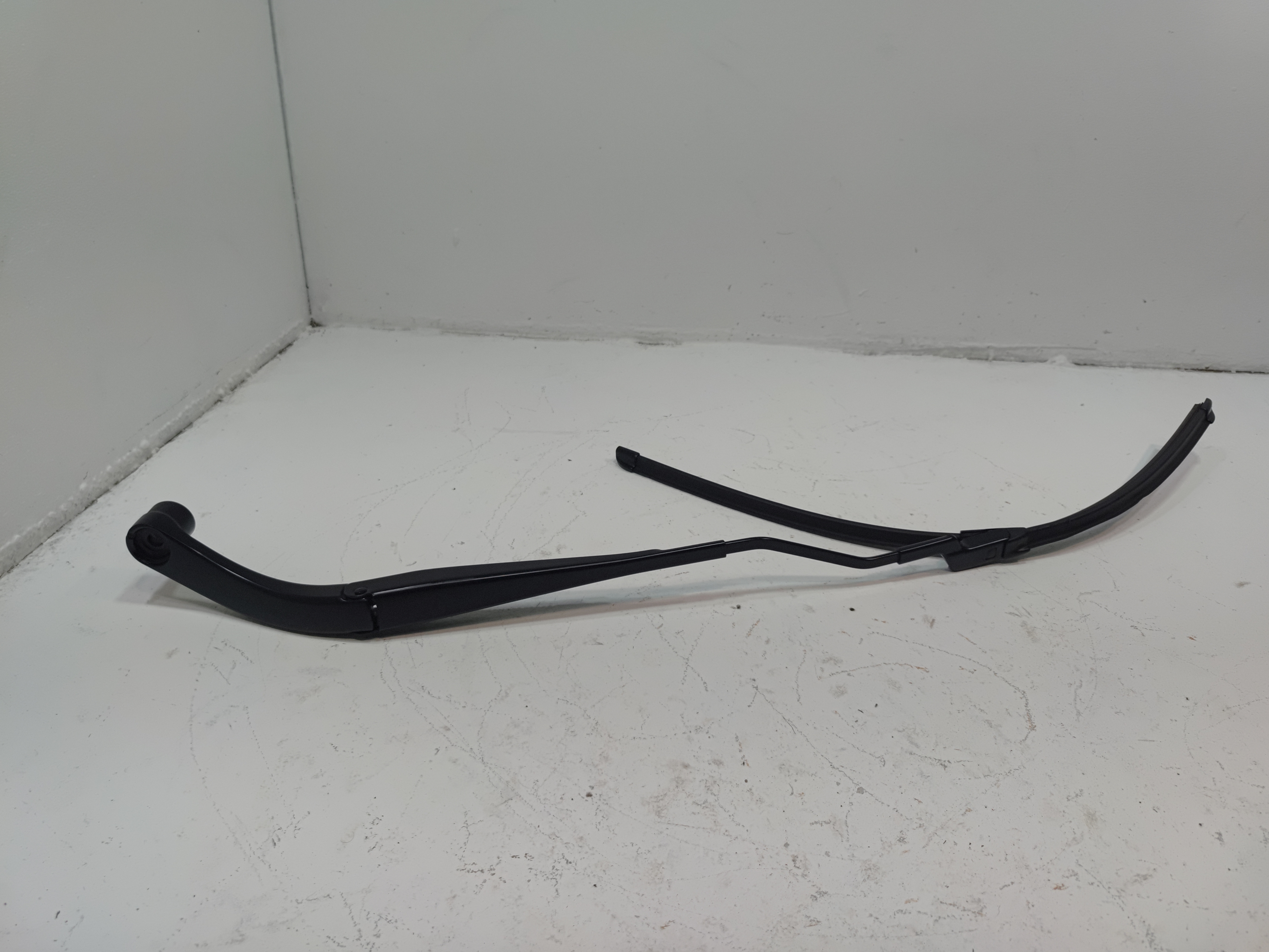 BUICK ENVISTA 2024 - 2025 FRONT LEFT DRIVER SIDE WINDSHIELD WIPER ARM OEM