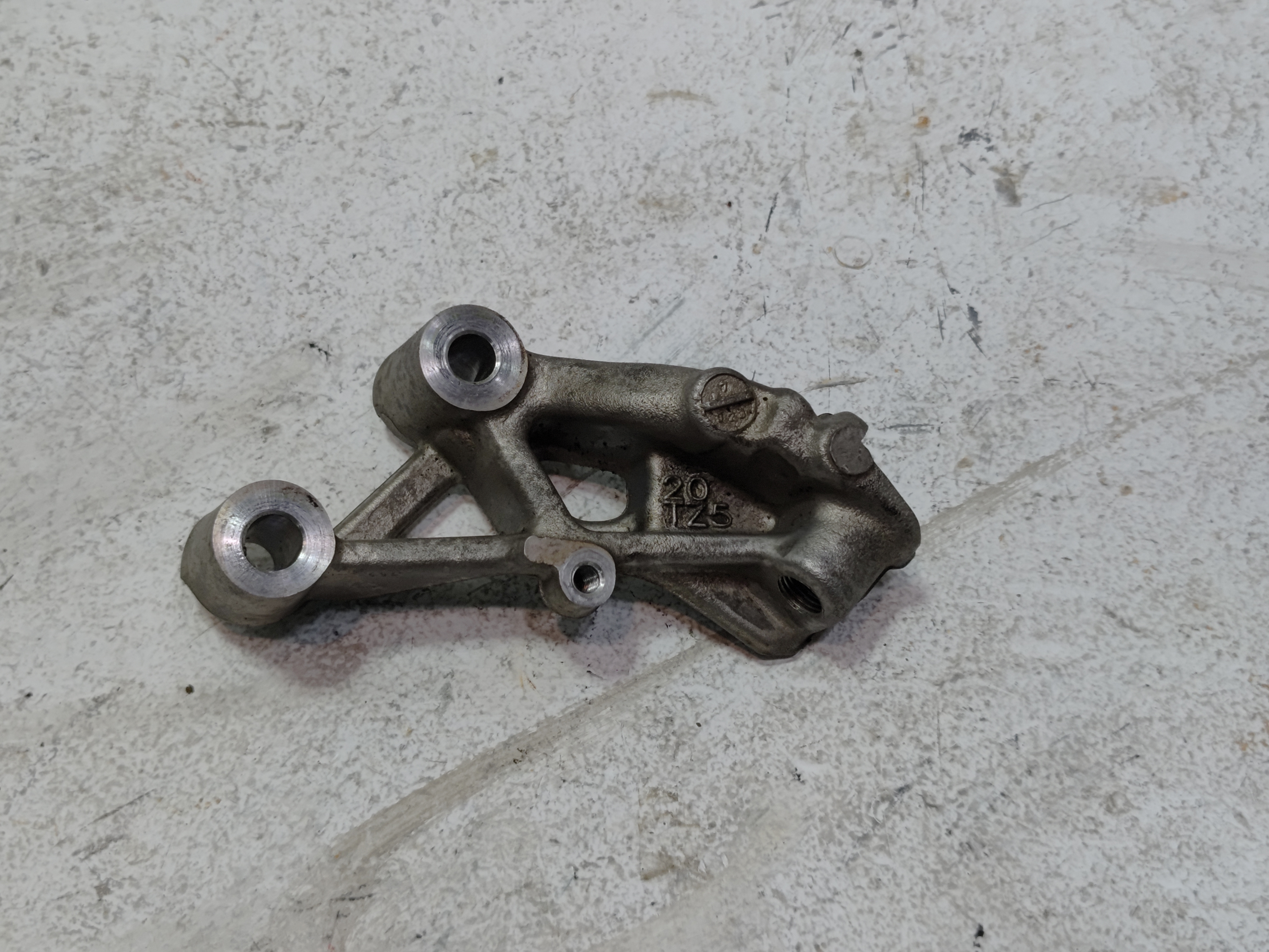 2014-2020 ACURA MDX 3.5L ENGINE MOTOR PASSENGER SIDE MOUNT BRACKET INSULATOR OEM