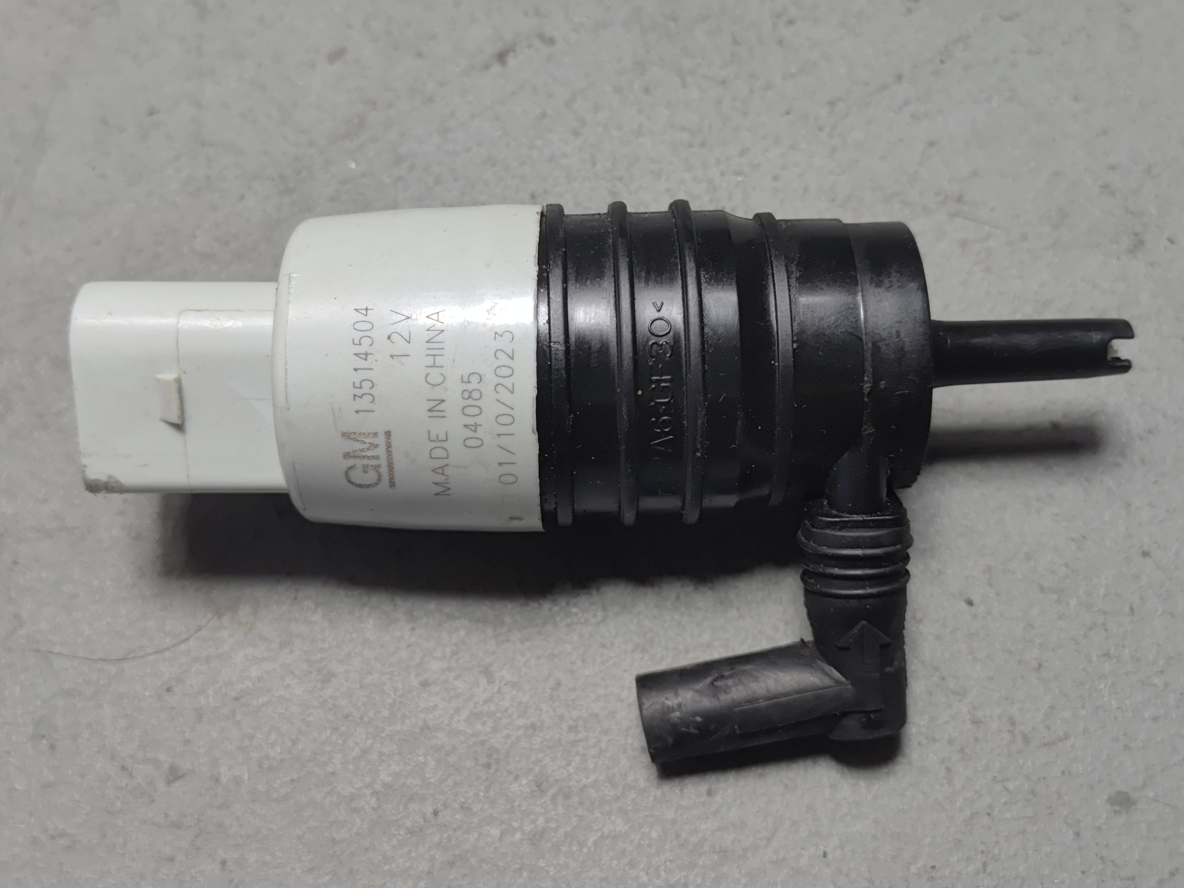 2024-2025 BUICK ENVISTA WINDSHIELD WIPER WASHER RESERVOIR TANK PUMP OEM