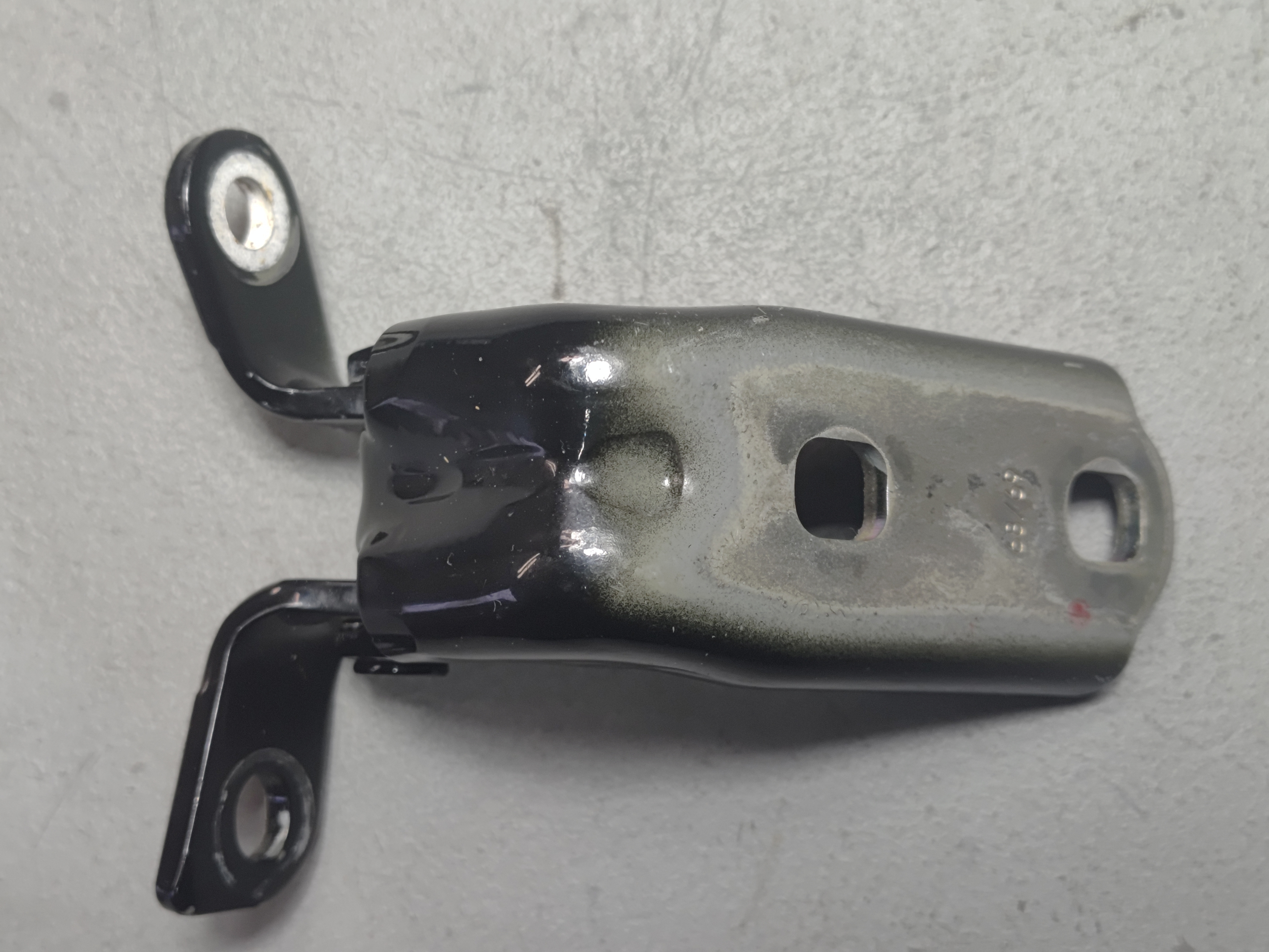 2024-2025 BUICK ENVISTA REAR PASSENGER SIDE DOOR HINGE LOWER OEM