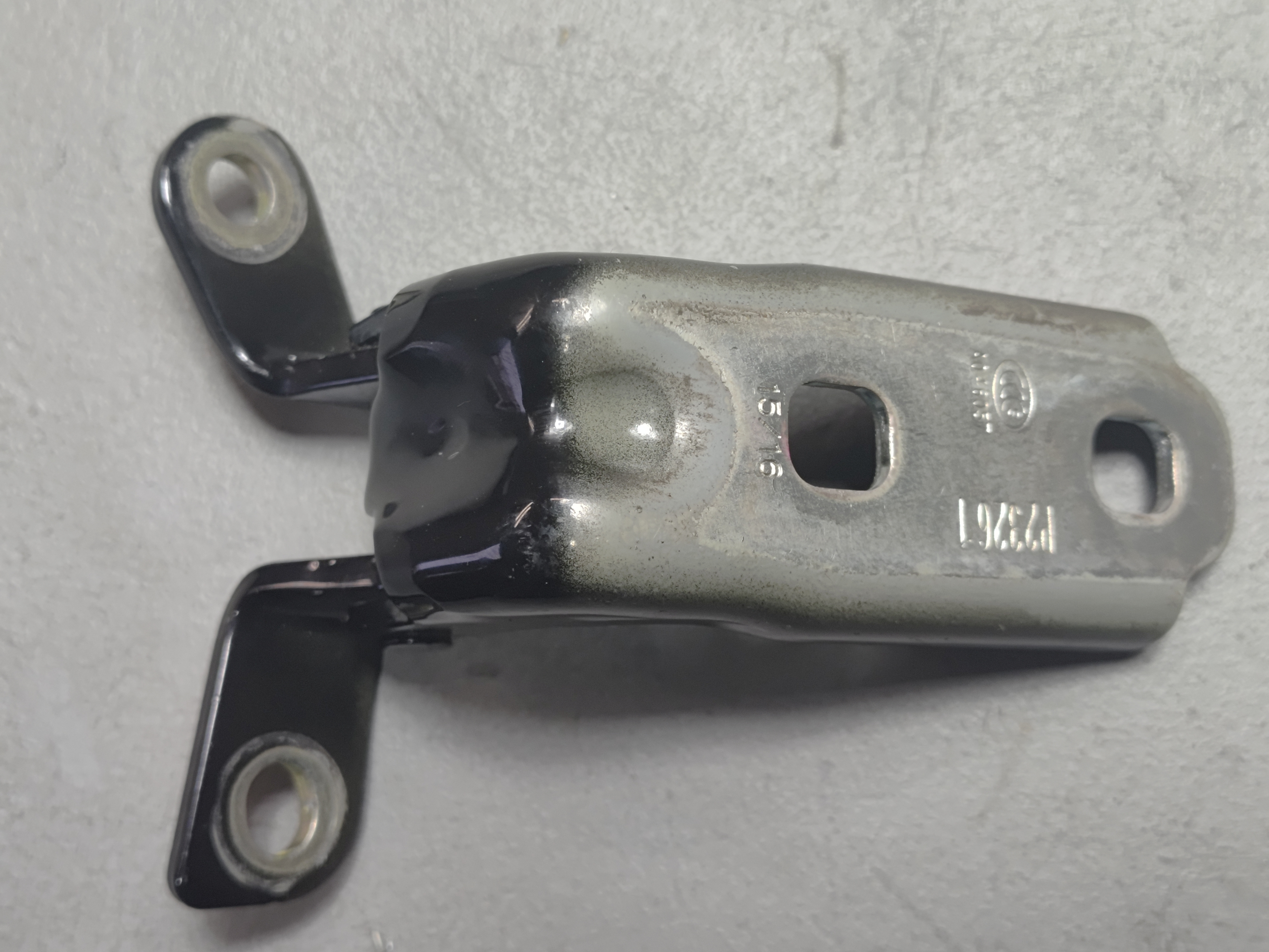 2024-2025 BUICK ENVISTA FRONT DRIVER SIDE DOOR HINGE UPPER OEM