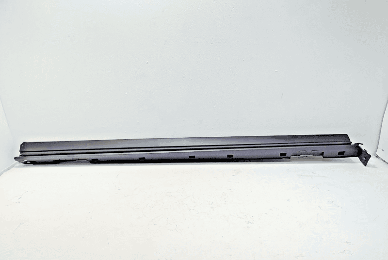 2024-2025 BUICK ENVISTA PREFERRED PASSENGER SIDE SKIRT ROCKER PANEL MOLDING OEM