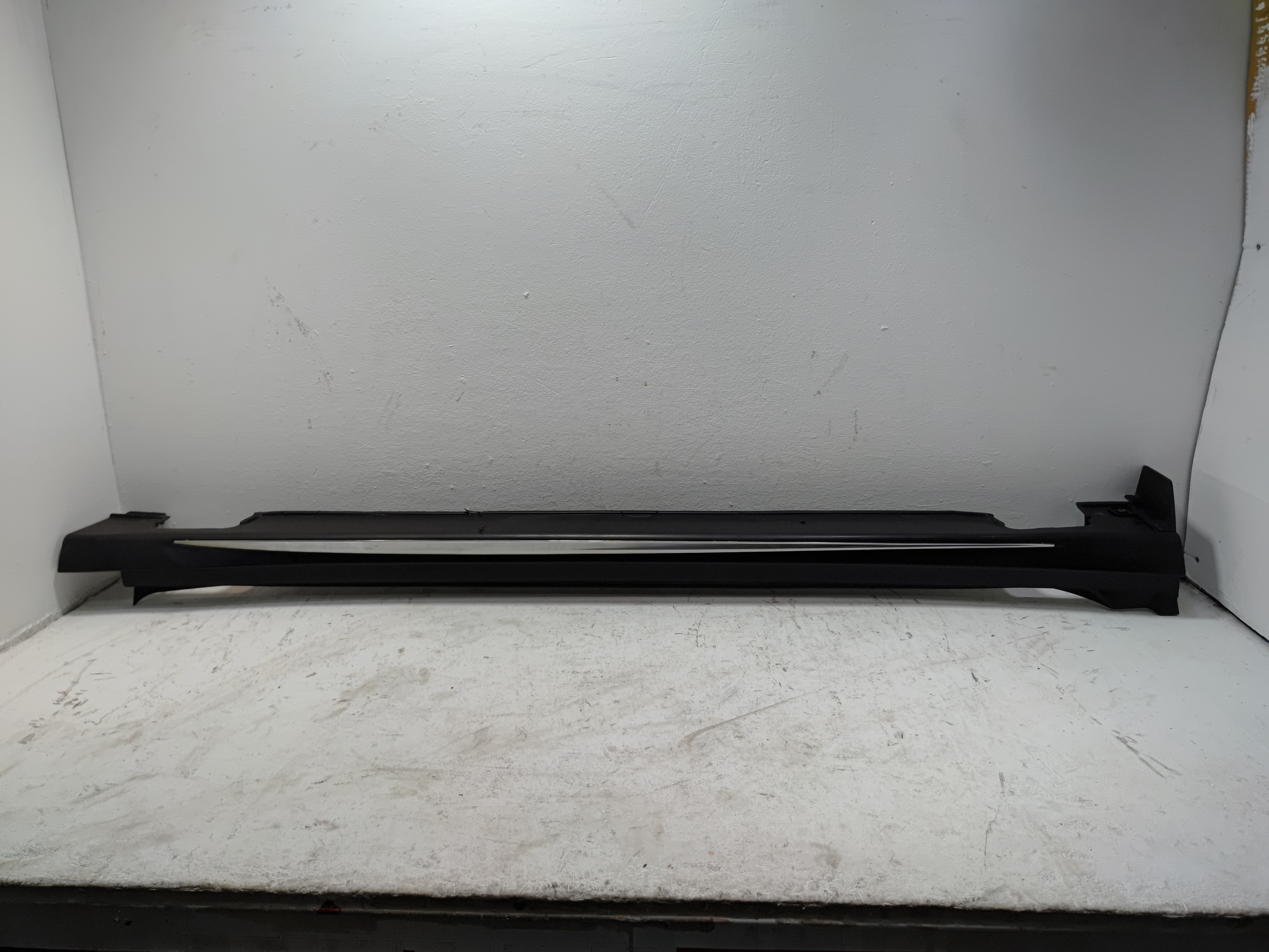 2017-2020 ACURA MDX PASSENGER SIDE SKIRT ROCKER PANEL MOLDING NH797M OEM