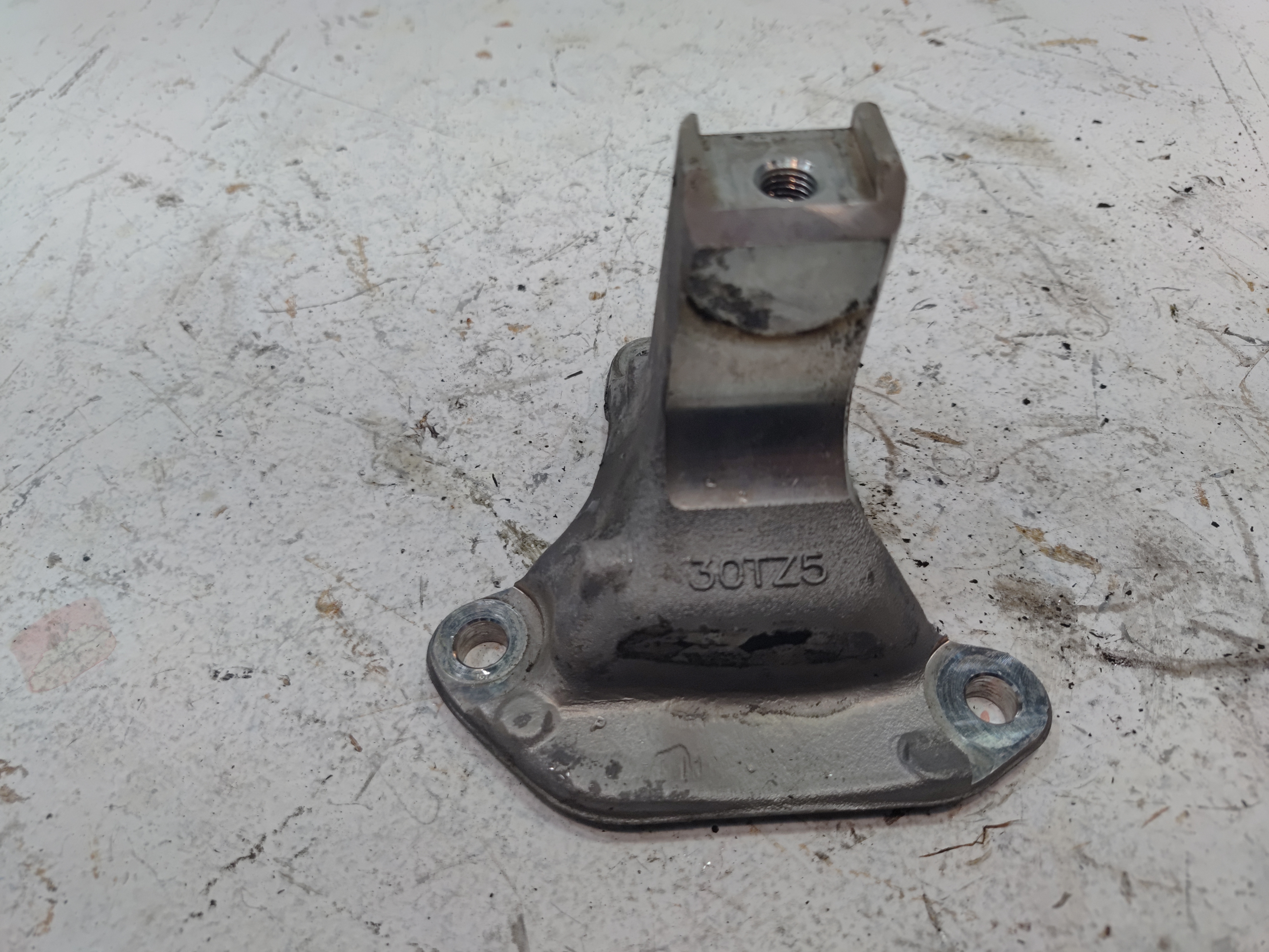 2014-2020 Acura MDX 3.5L Engine Motor Front Forward Mount Support Bracket OEM