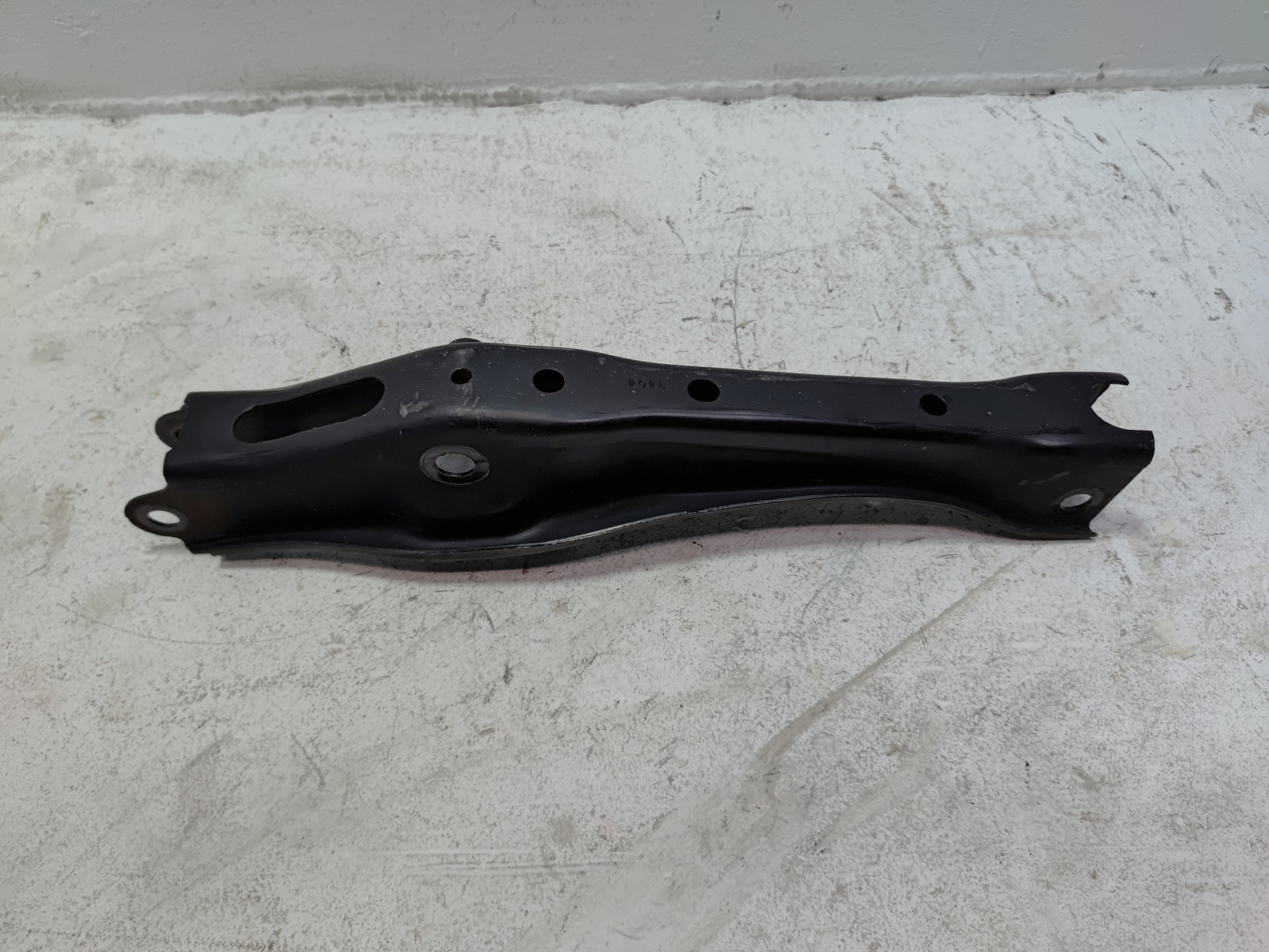 2014-2020 ACURA MDX REAR RIGHT PASSENGER SIDE LOWER CONTROL ARM OEM