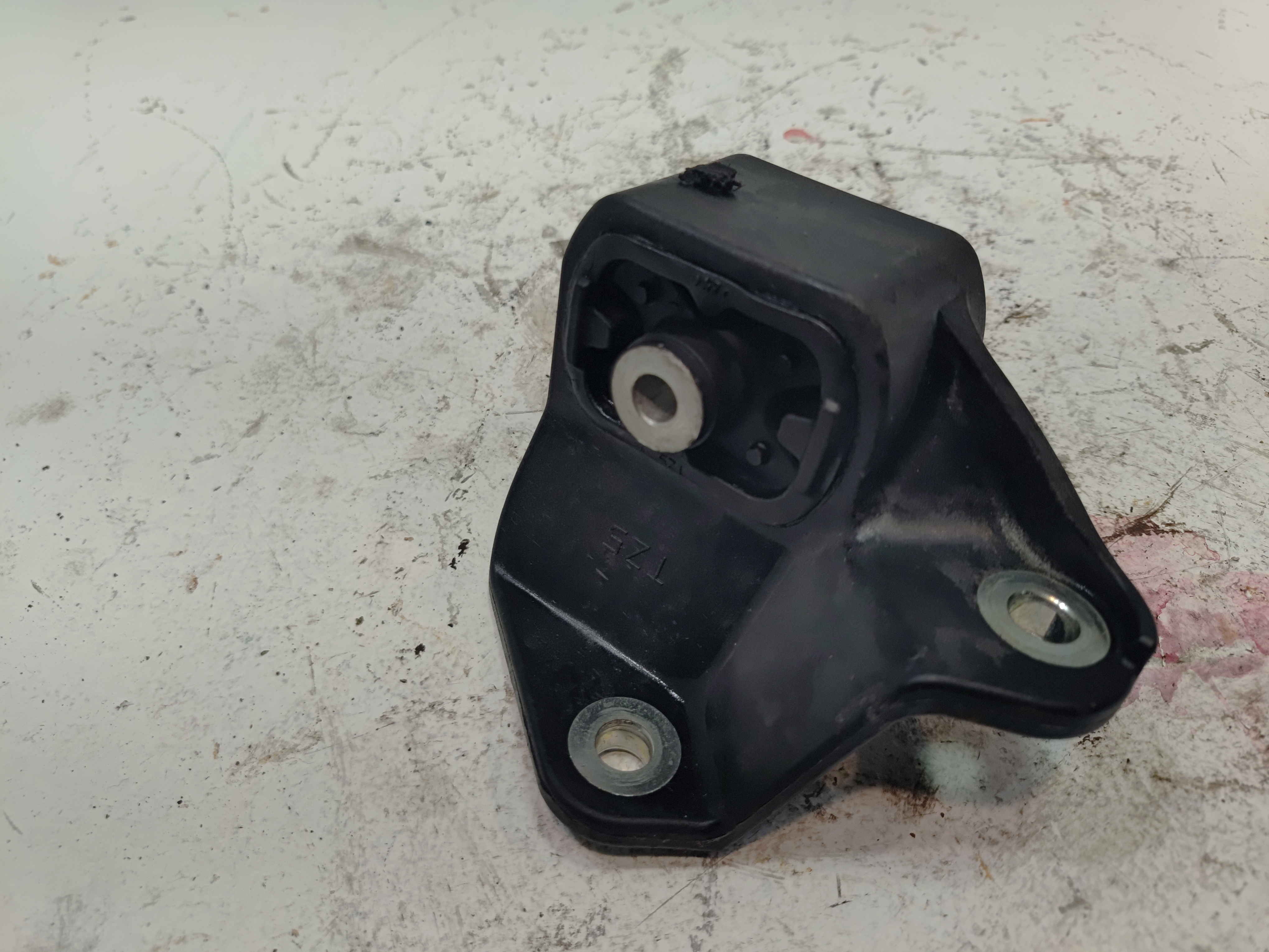 2017-2020 3.5L TRANSMISSION MOUNT SUPPORT BRACKET OEM