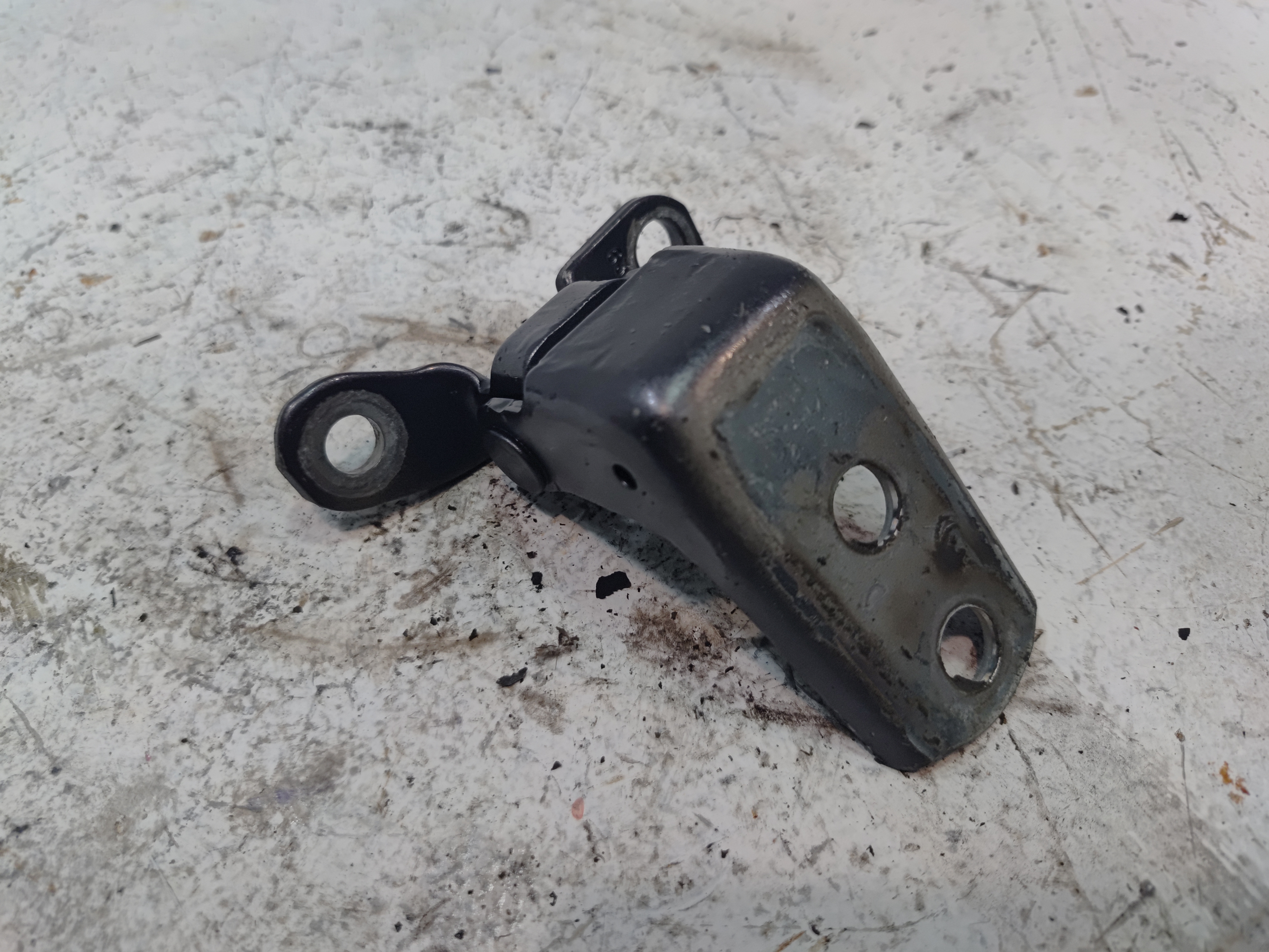 2014-20 Acura MDX Front Right Passenger Side Door Upper Hinge *NH797M* OEM Gray