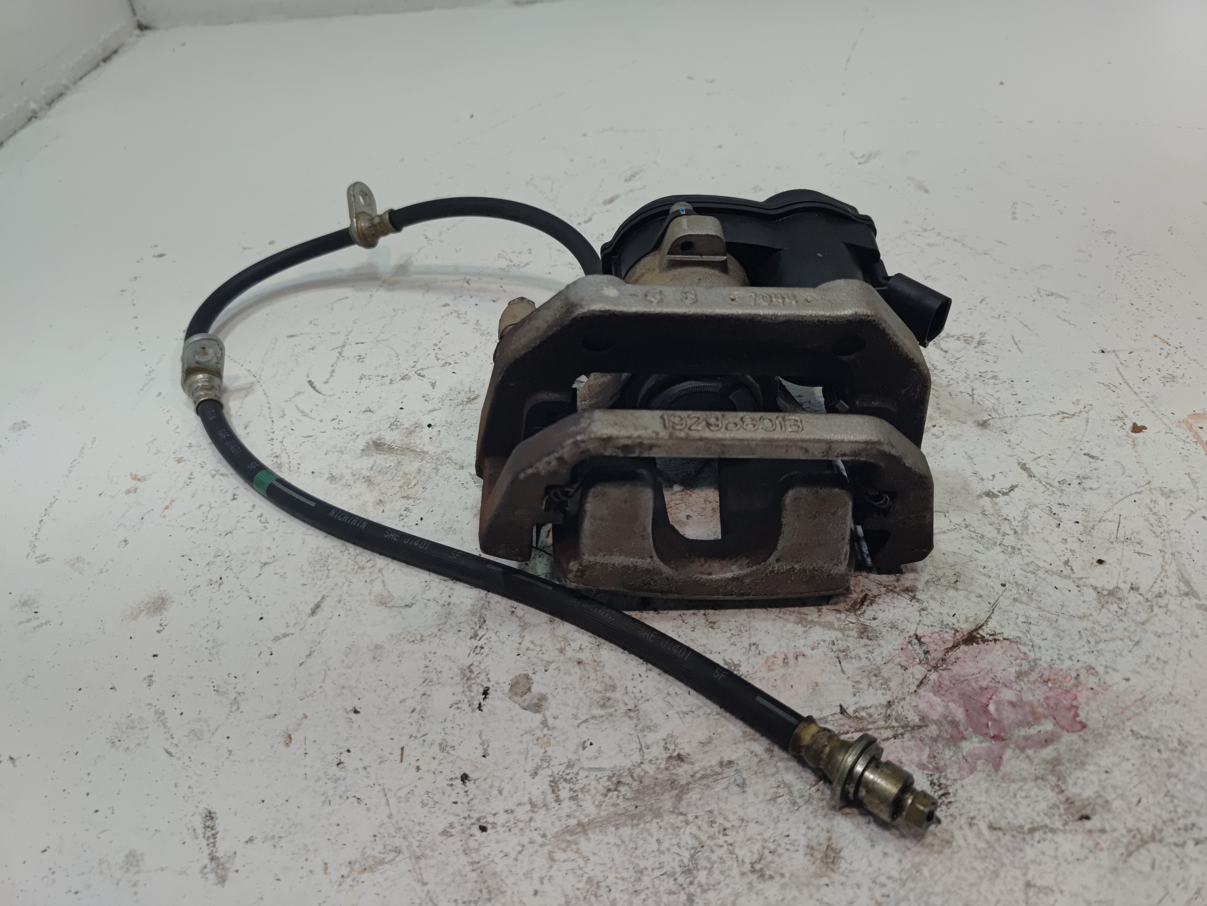 2017-2020 ACURA MDX REAR LEFT DRIVER SIDE BRAKE CALIPER OEM