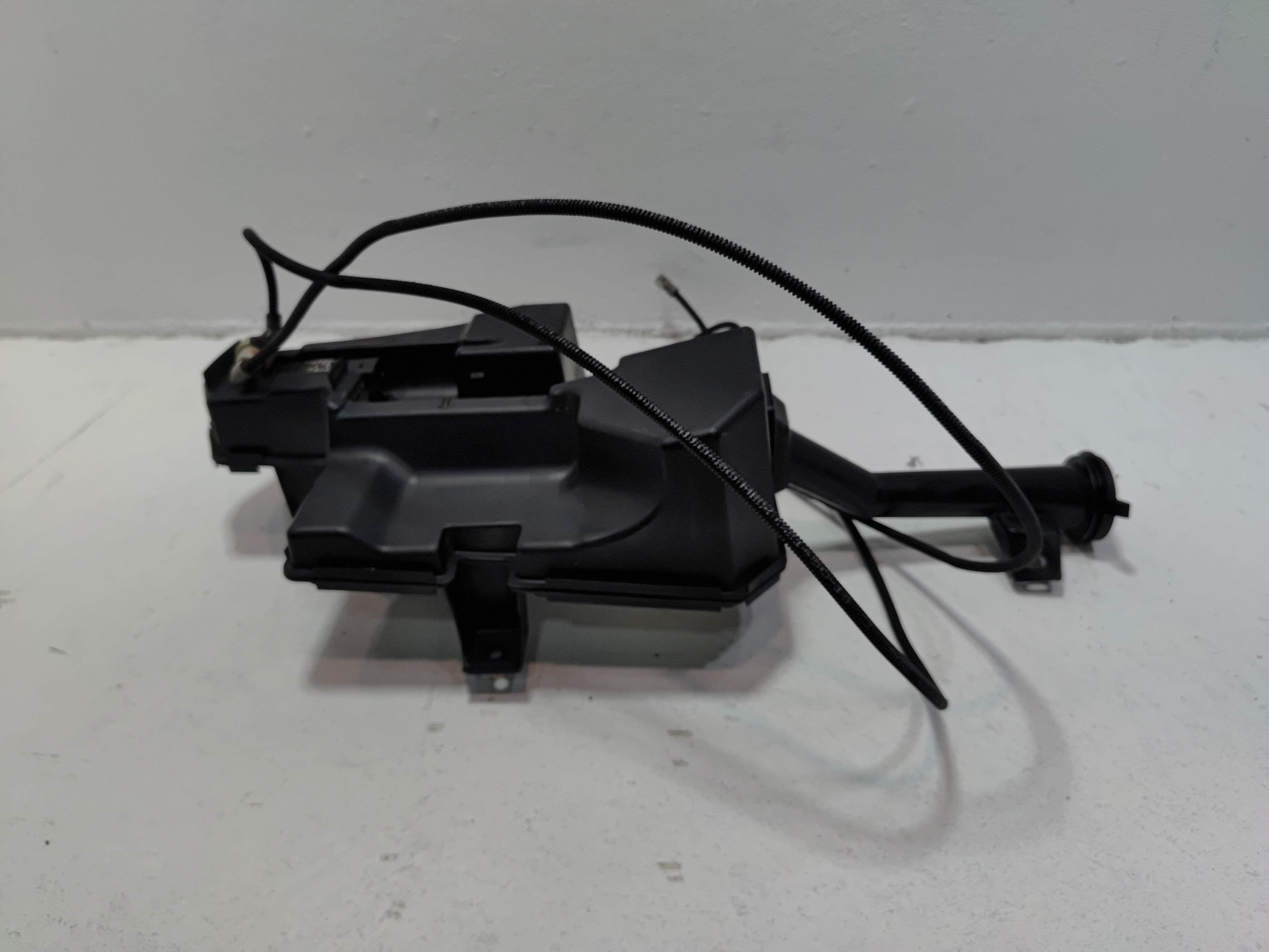 2014-2020 ACURA MDX 3.5L WINDSHIELD WIPER WASHER RESERVOIR TANK BOTTLE OEM