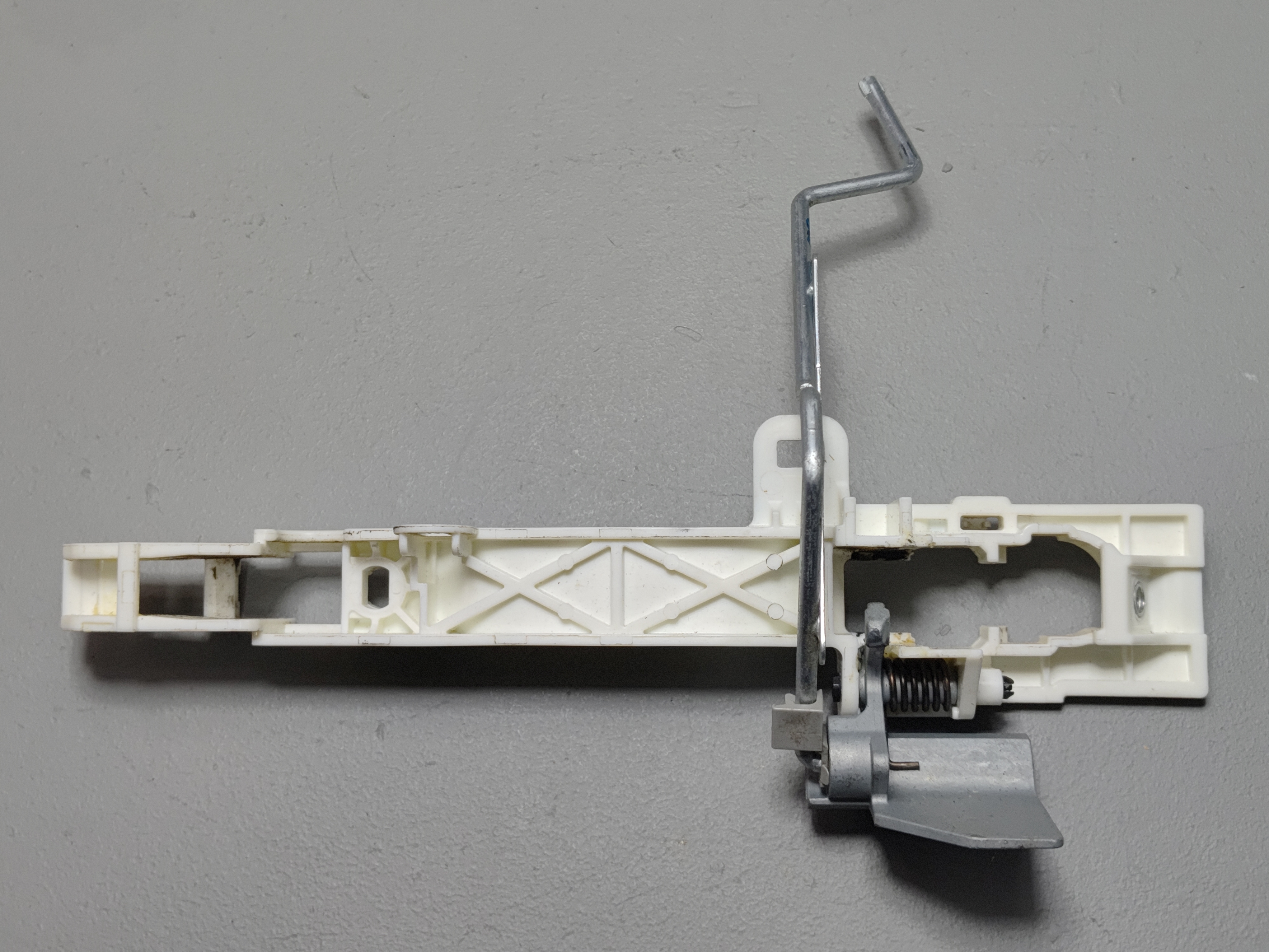 ACURA MDX REAR LEFT DRIVER SIDE DOOR EXTERIOR HANDLE BASE BRACKET 2014-2020 OEM