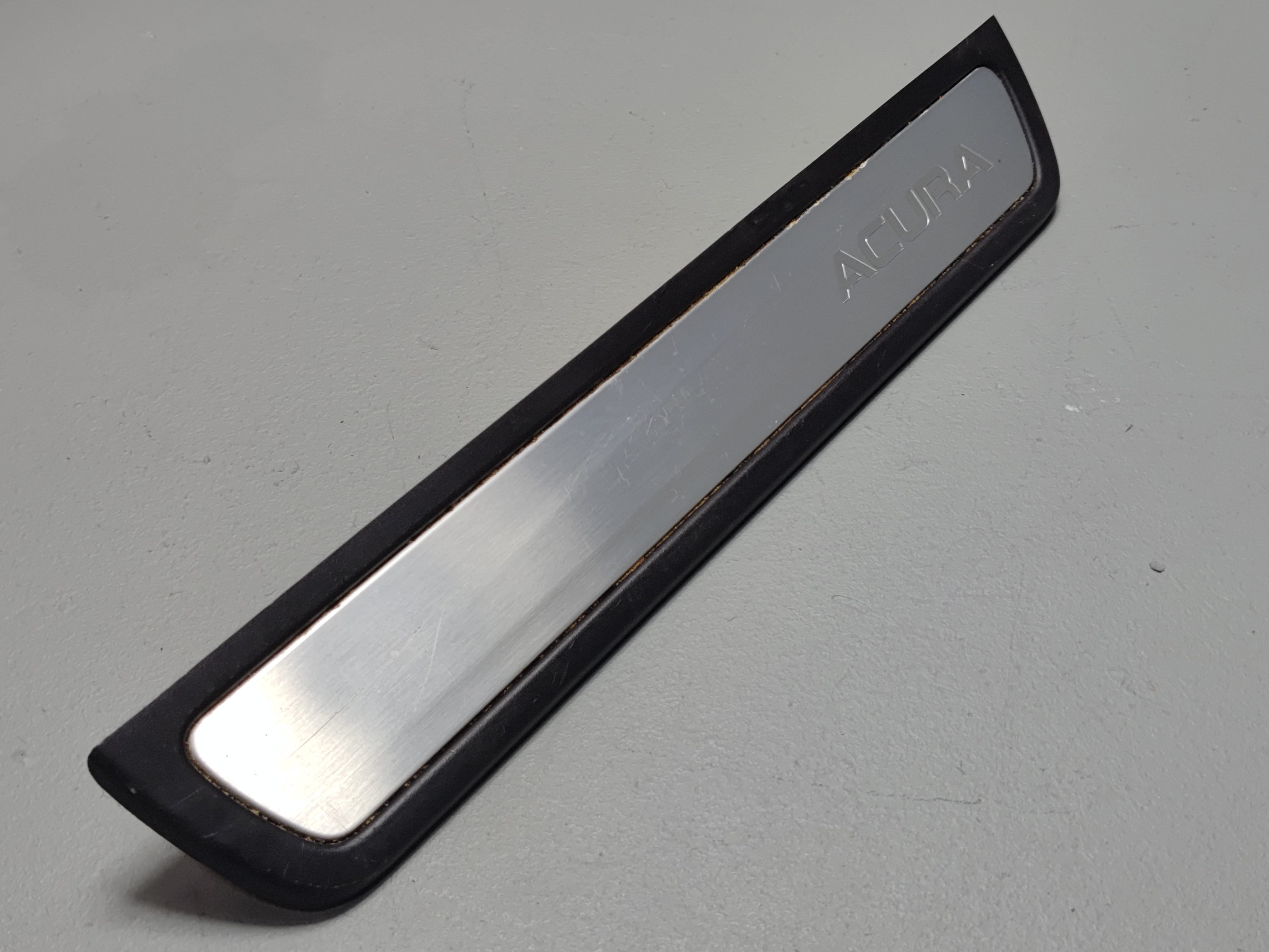 2014-2020 ACURA MDX REAR LEFT DOOR SILL SCUFF PLATE COVER TRIM OEM