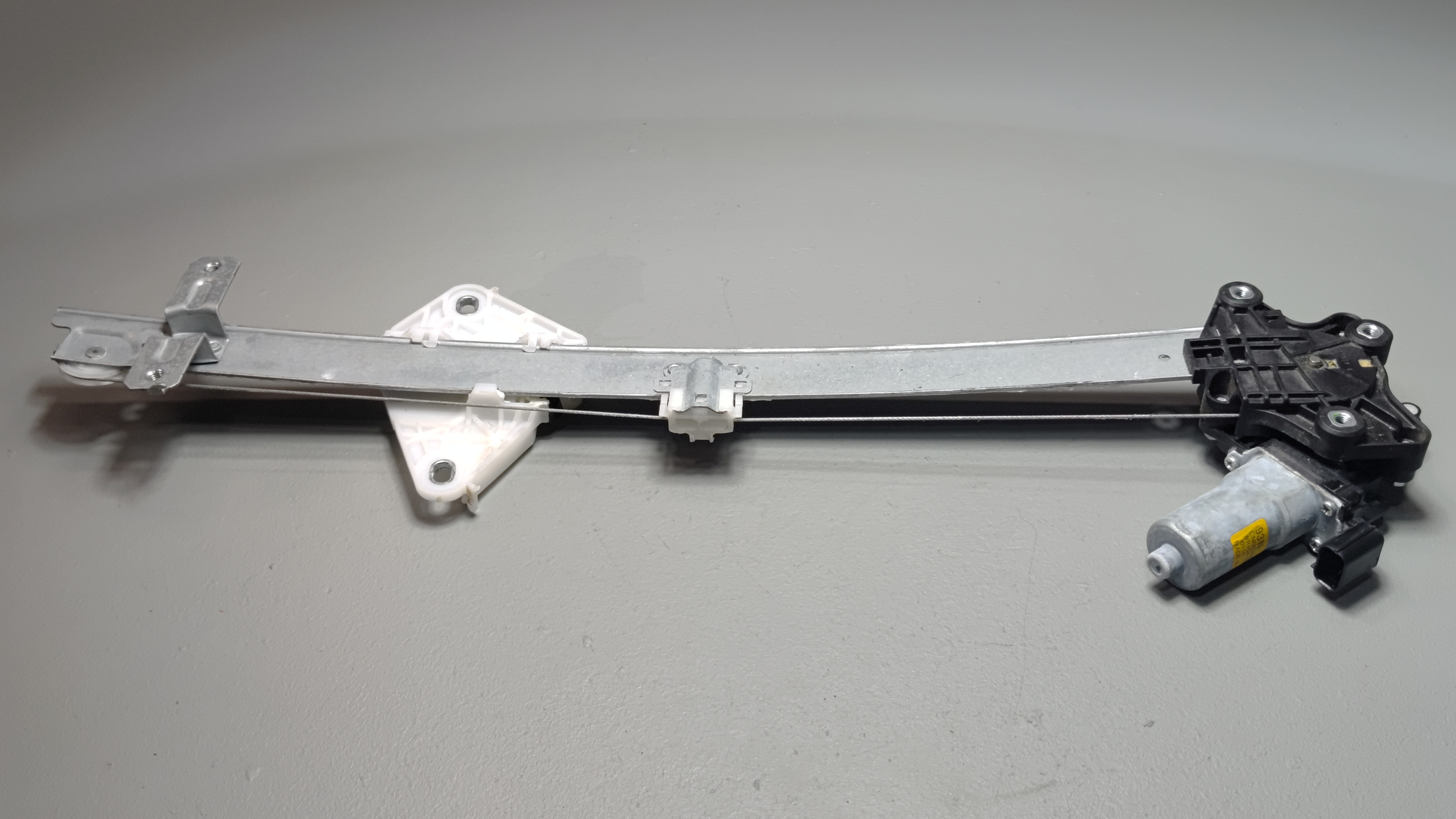 2014-2020 ACURA MDX FRONT PASSENGER DOOR WINDOW REGULATOR W/ MOTOR OEM