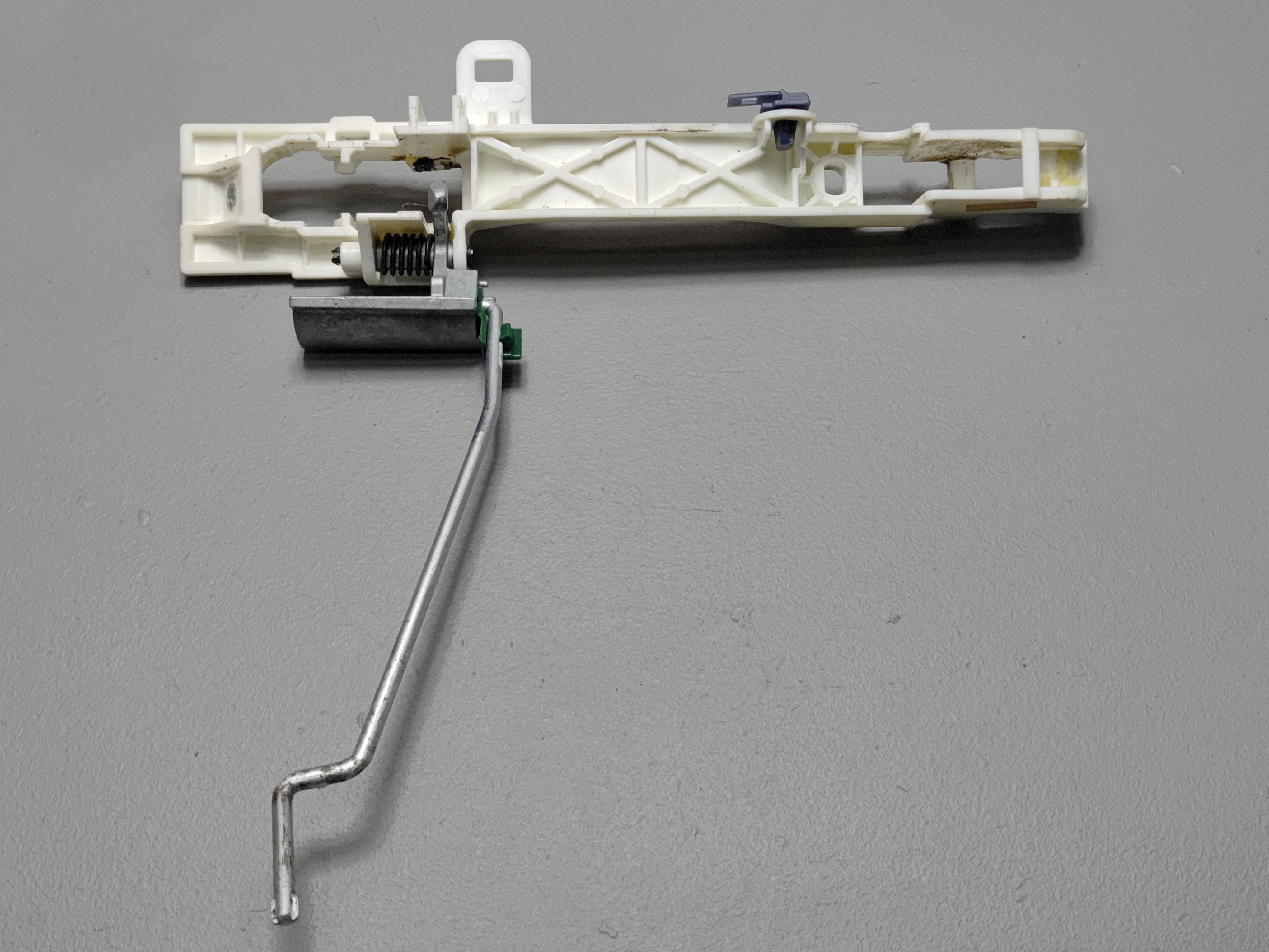 2014-2020 ACURA MDX FRONT RIGHT PASSENGER SIDE DOOR HANDLE BRACKET BASE OEM