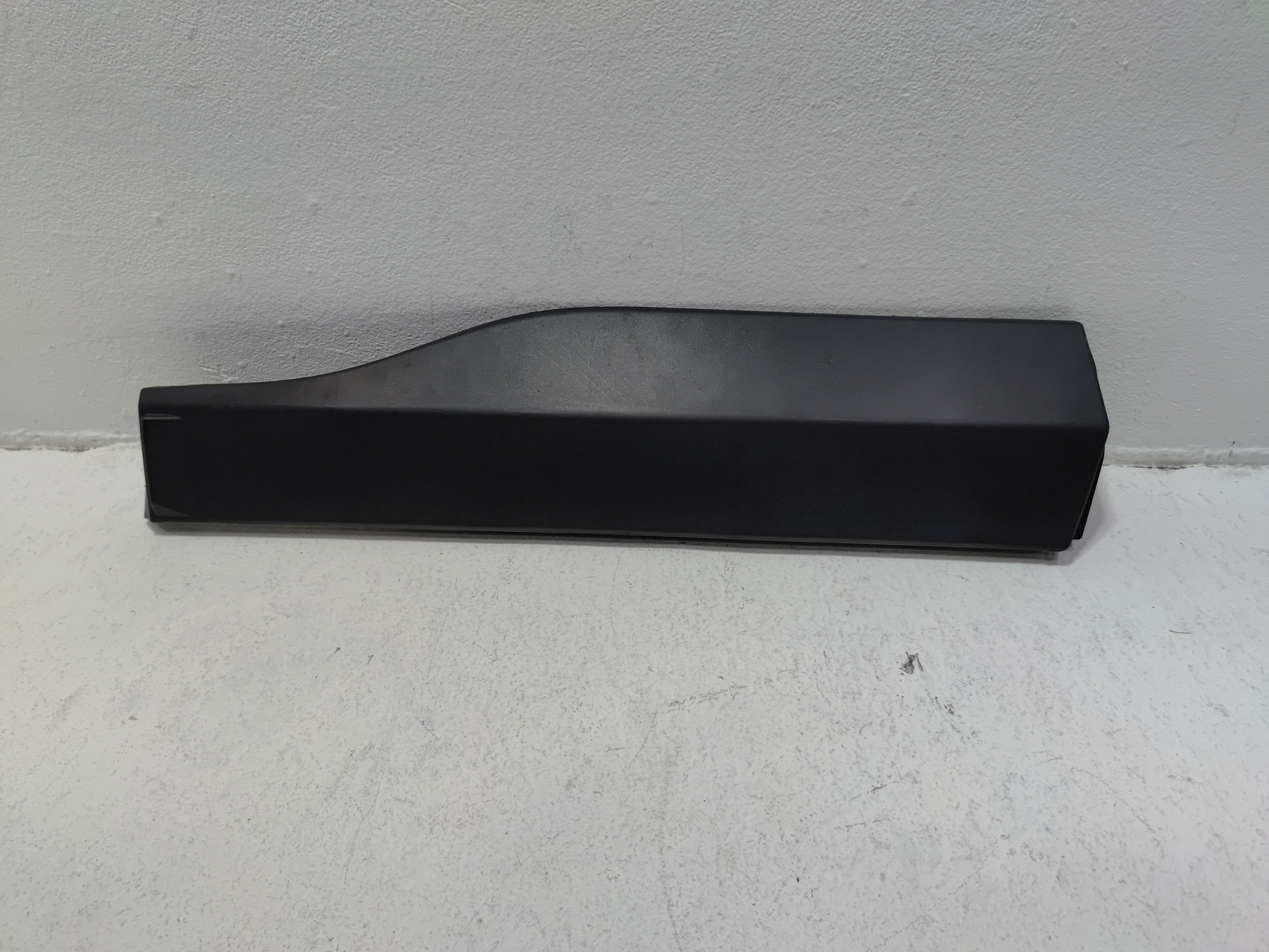 2019 - 2025 TOYOTA RAV4 REAR RIGHT PASSENGER SIDE DOOR LOWER MOLDING OEM