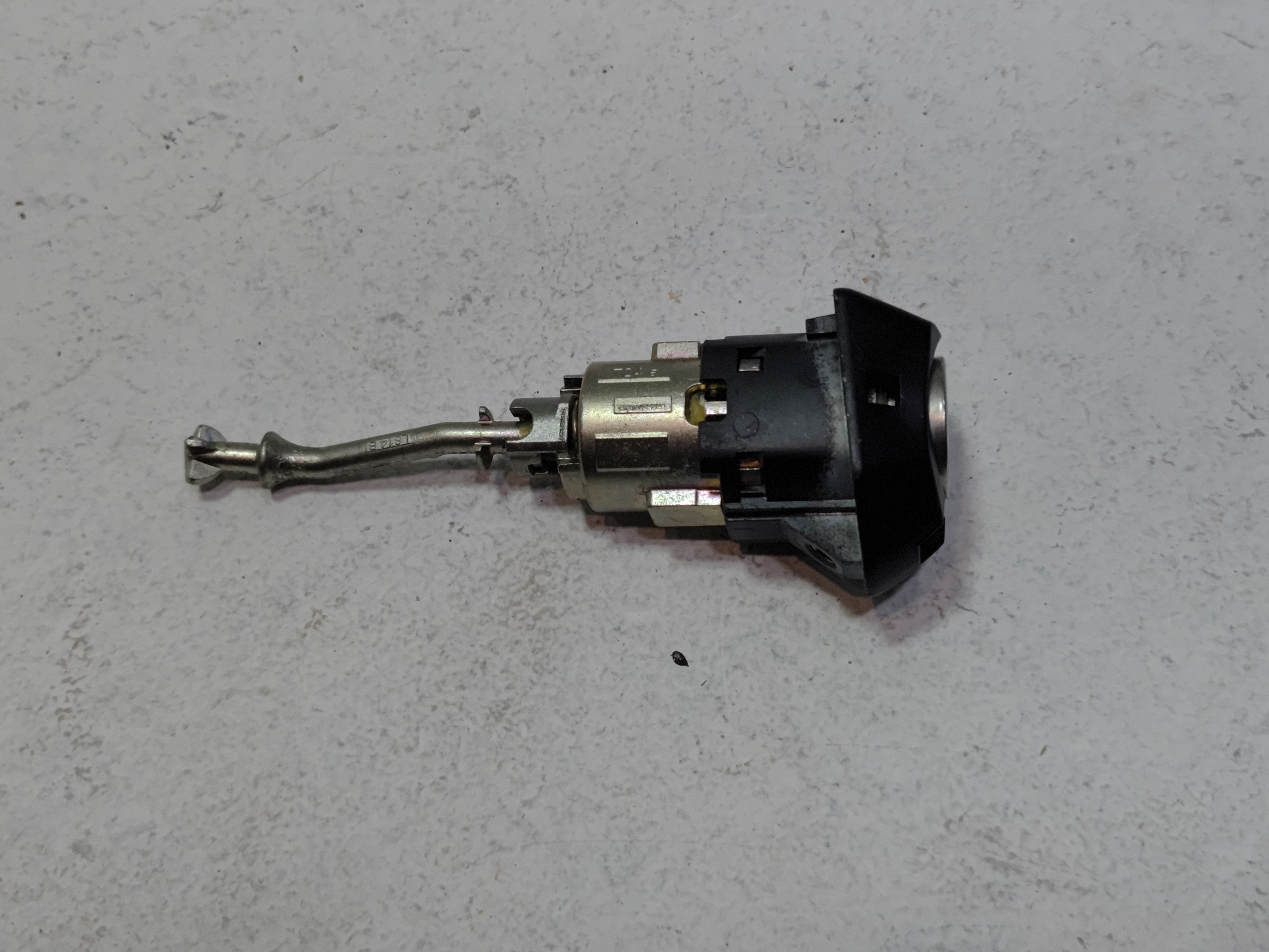 2019-2025 TOYOTA RAV4 FRONT LEFT DRIVER DOOR LOCK CYLINDER W/ COVER OEM