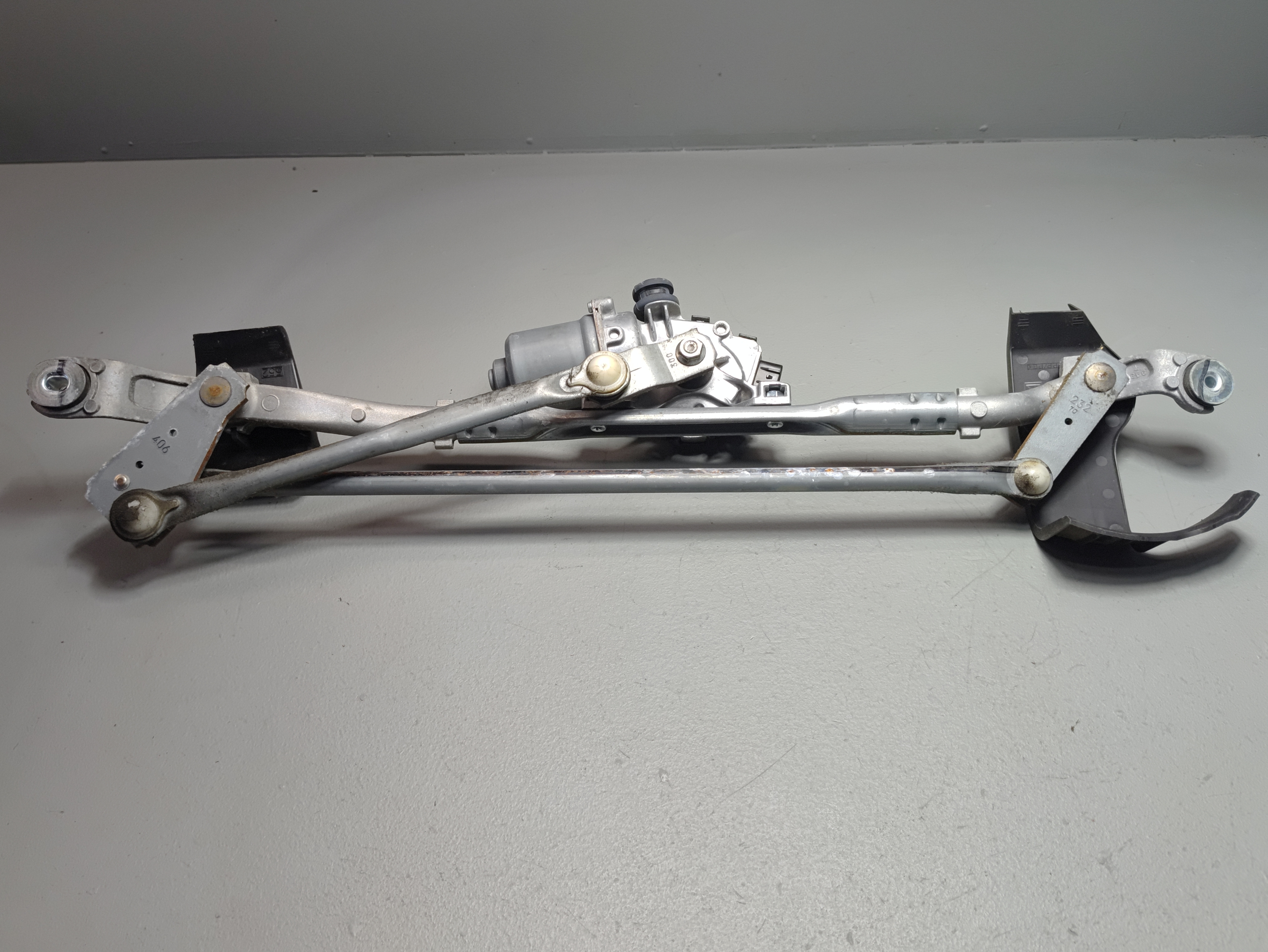 2019-2025 Toyota RAV4 Front Windshield Wiper Transmission Linkage W/Motor OEM