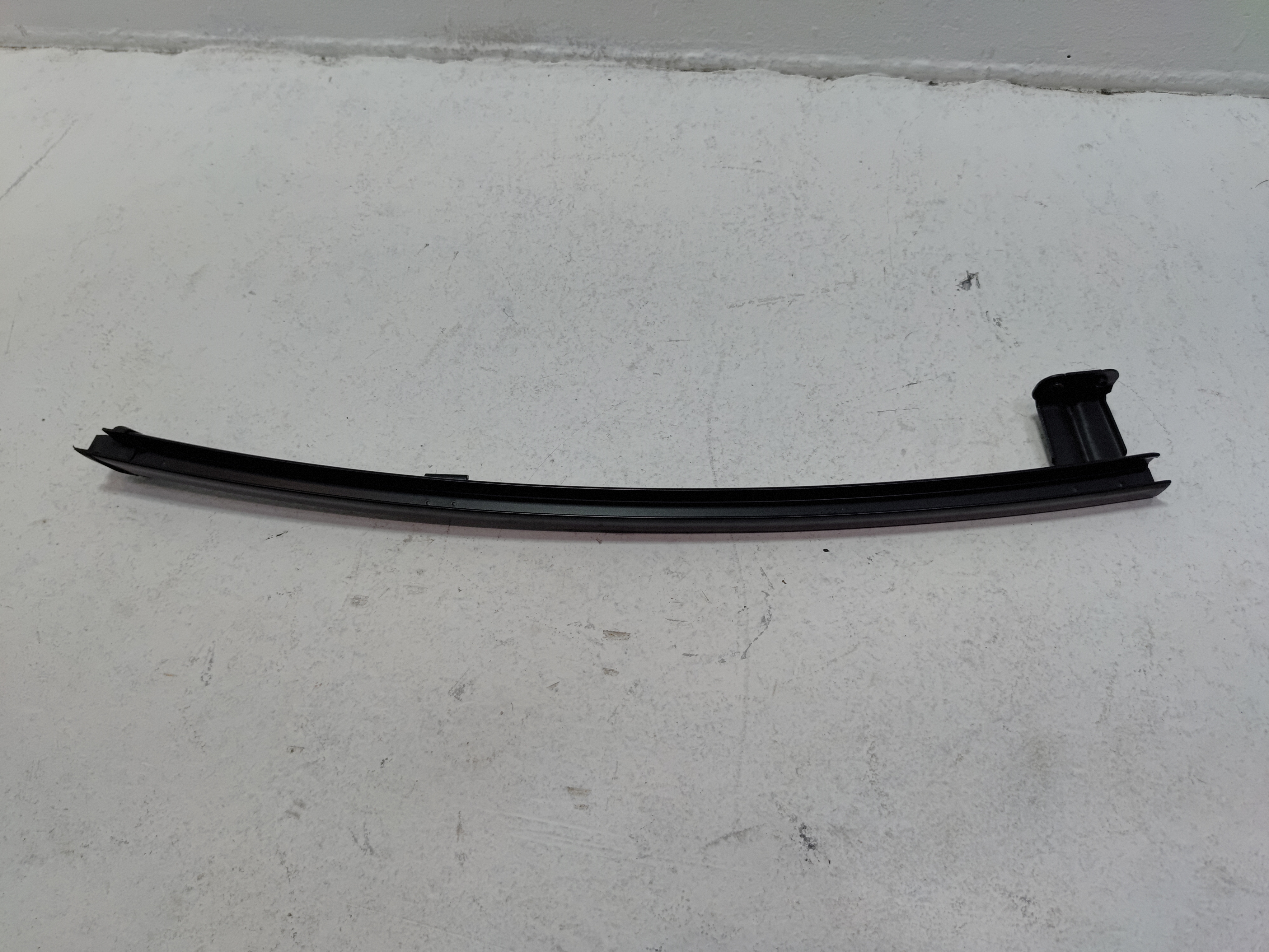2019-2024 TOYOTA RAV4 FRONT DRIVER SIDE DOOR WINDOW GLASS GUIDE CHANNEL OEM