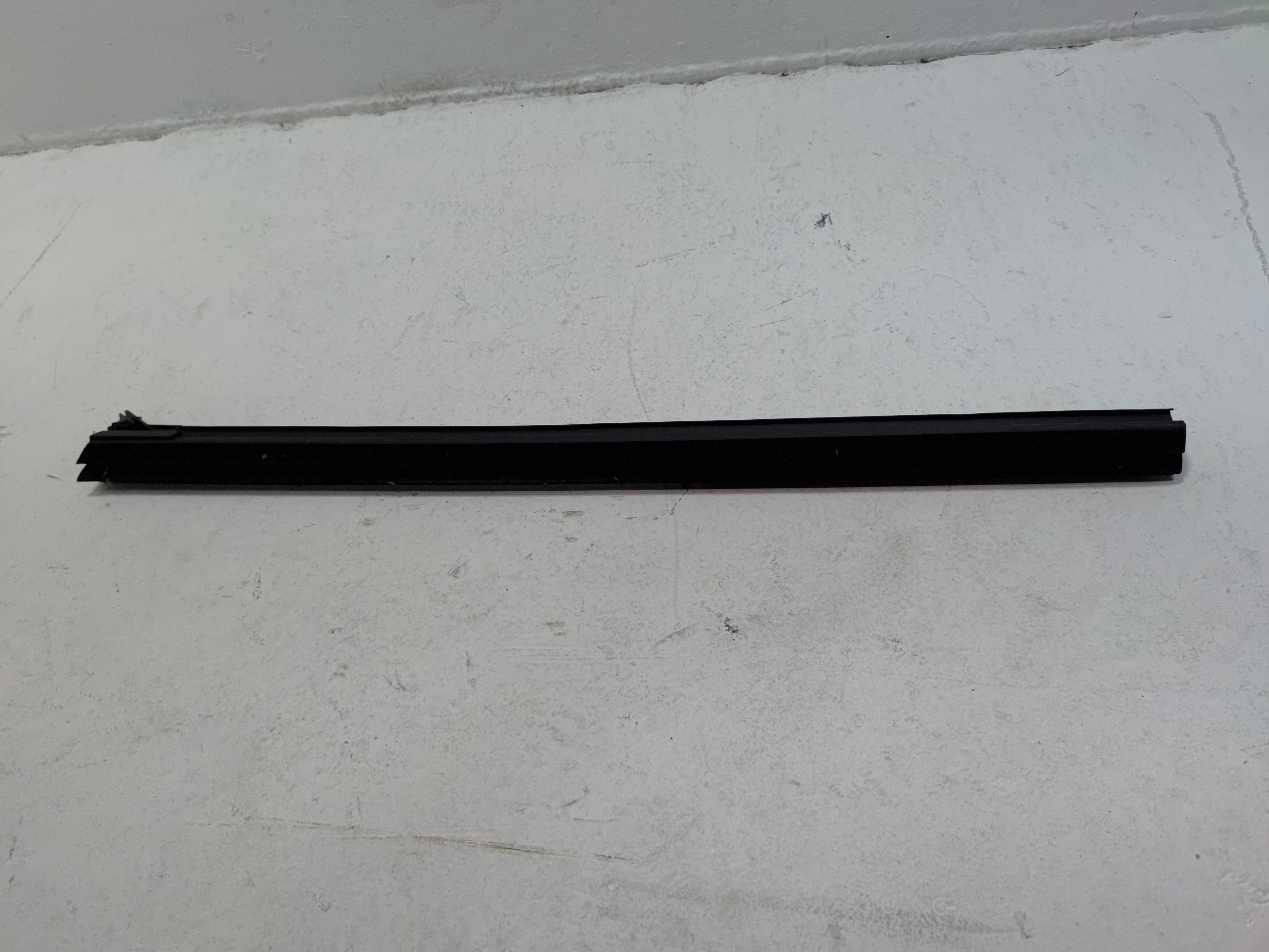 2019-2024 TOYOTA RAV4 FRONT DRIVER SIDE DOOR WINDOW INNER WEATHERSTRIP SEAL OEM