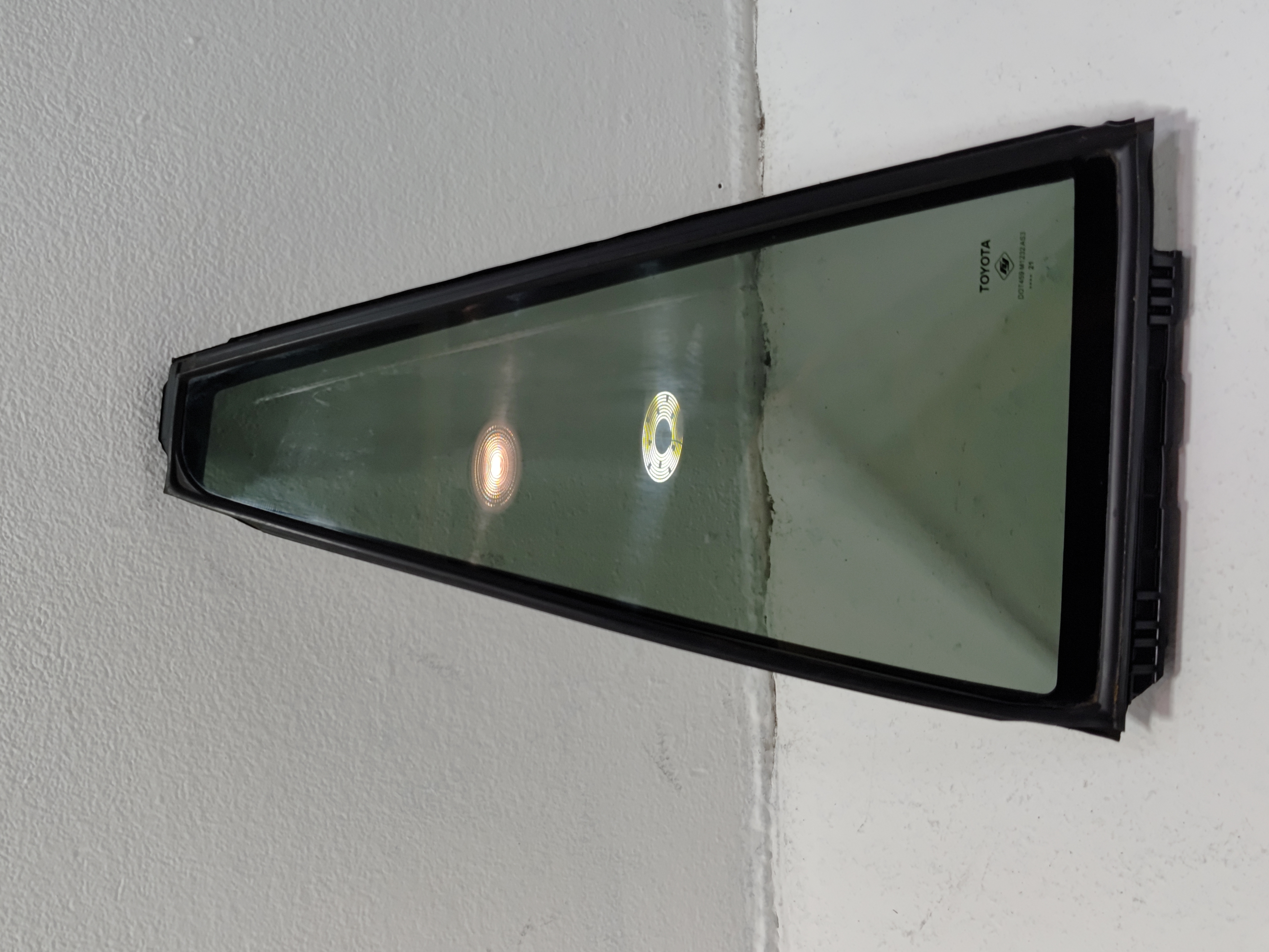 2019-2024 TOYOTA RAV4 REAR LEFT SIDE DOOR WINDOW CORNER VENT FIXED GLASS OEM