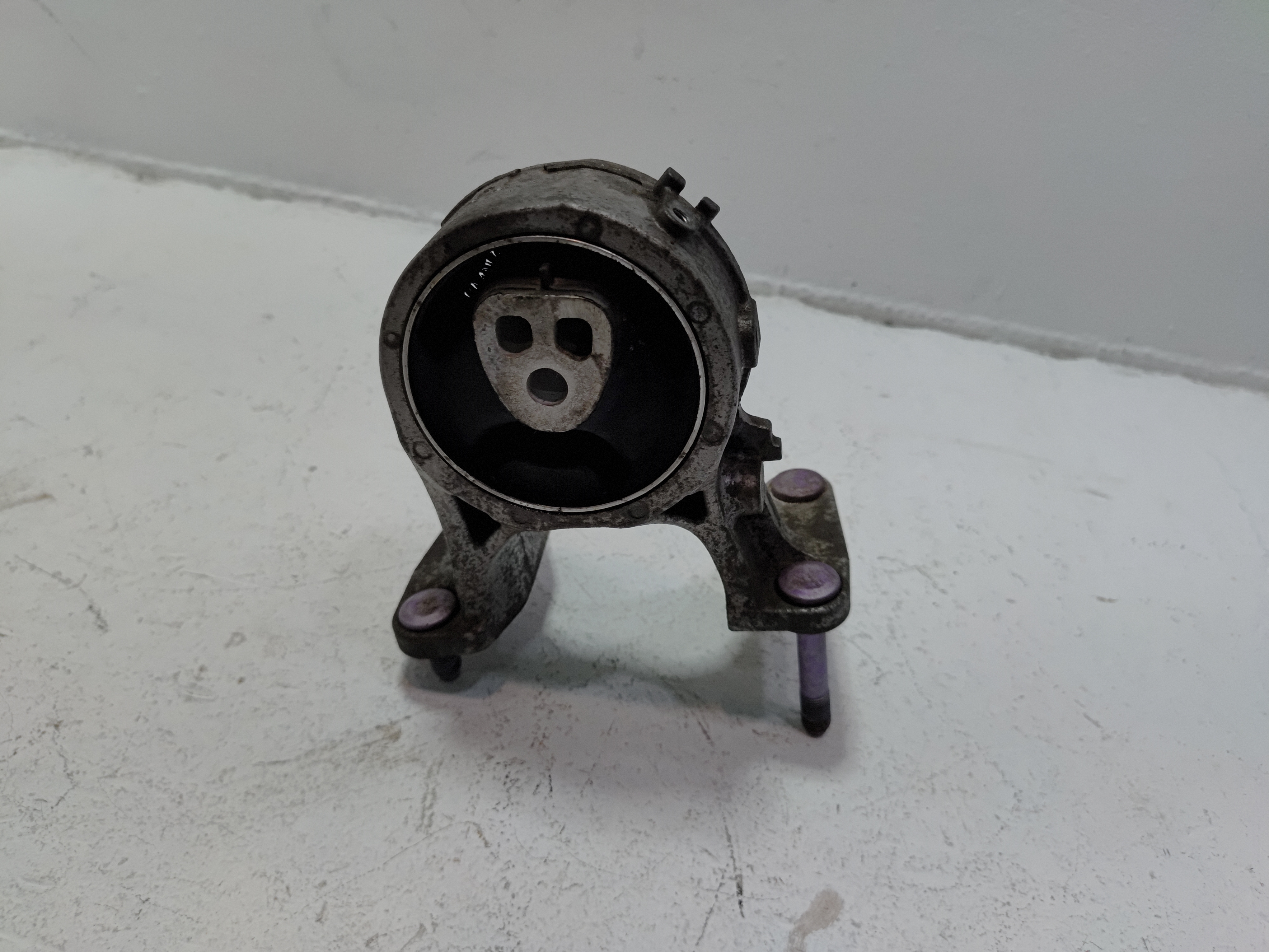 2019-2023 TOYOTA RAV4 2.5L AWD ENGINE MOTOR REAR MOUNT INSULATOR BRACKET OEM