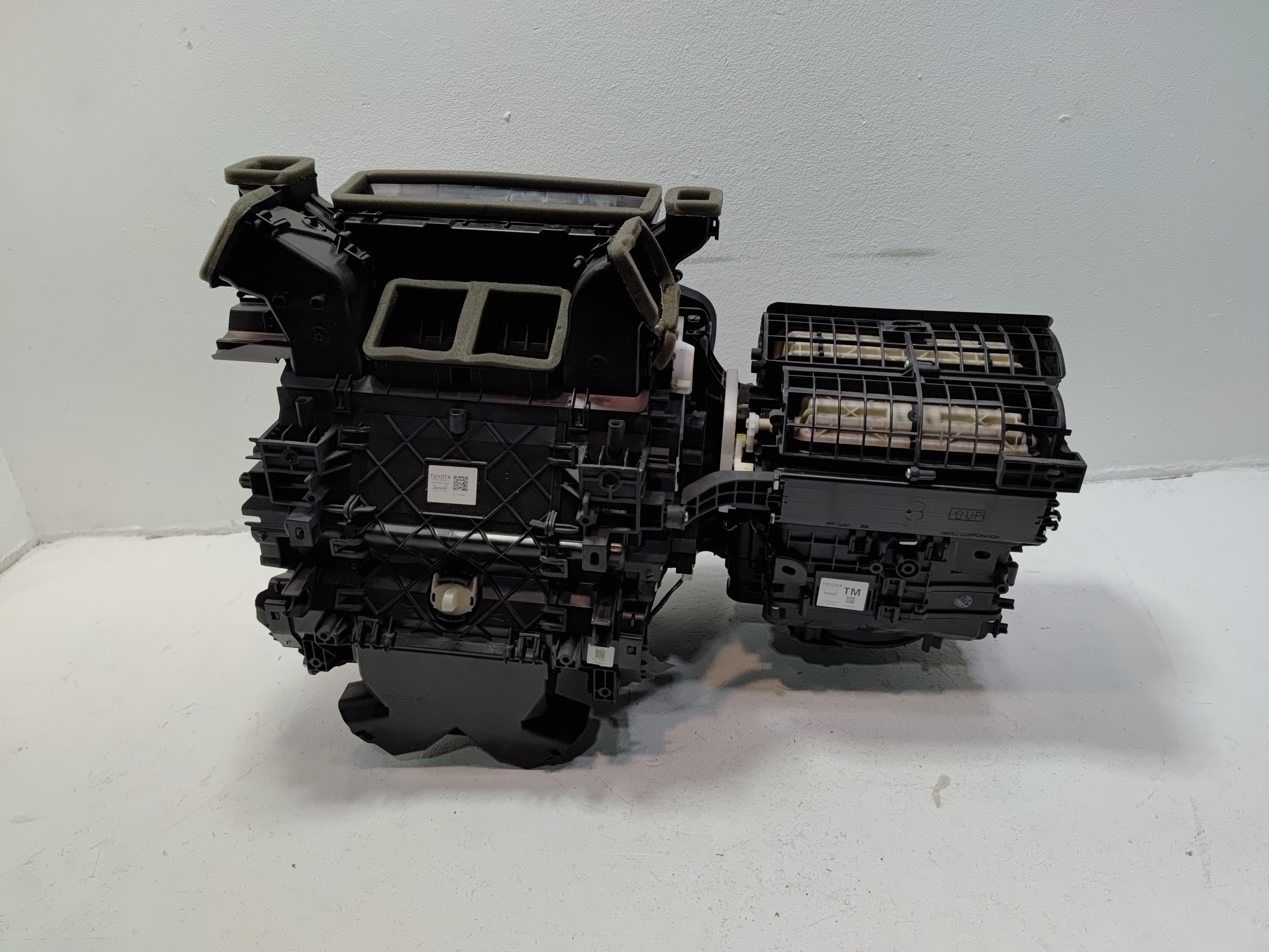 TOYOTA RAV4 2019 - 2022 2.5L HVAC AC CLIMATE HEATER BLOWER MOTOR HOUSING BOX OEM