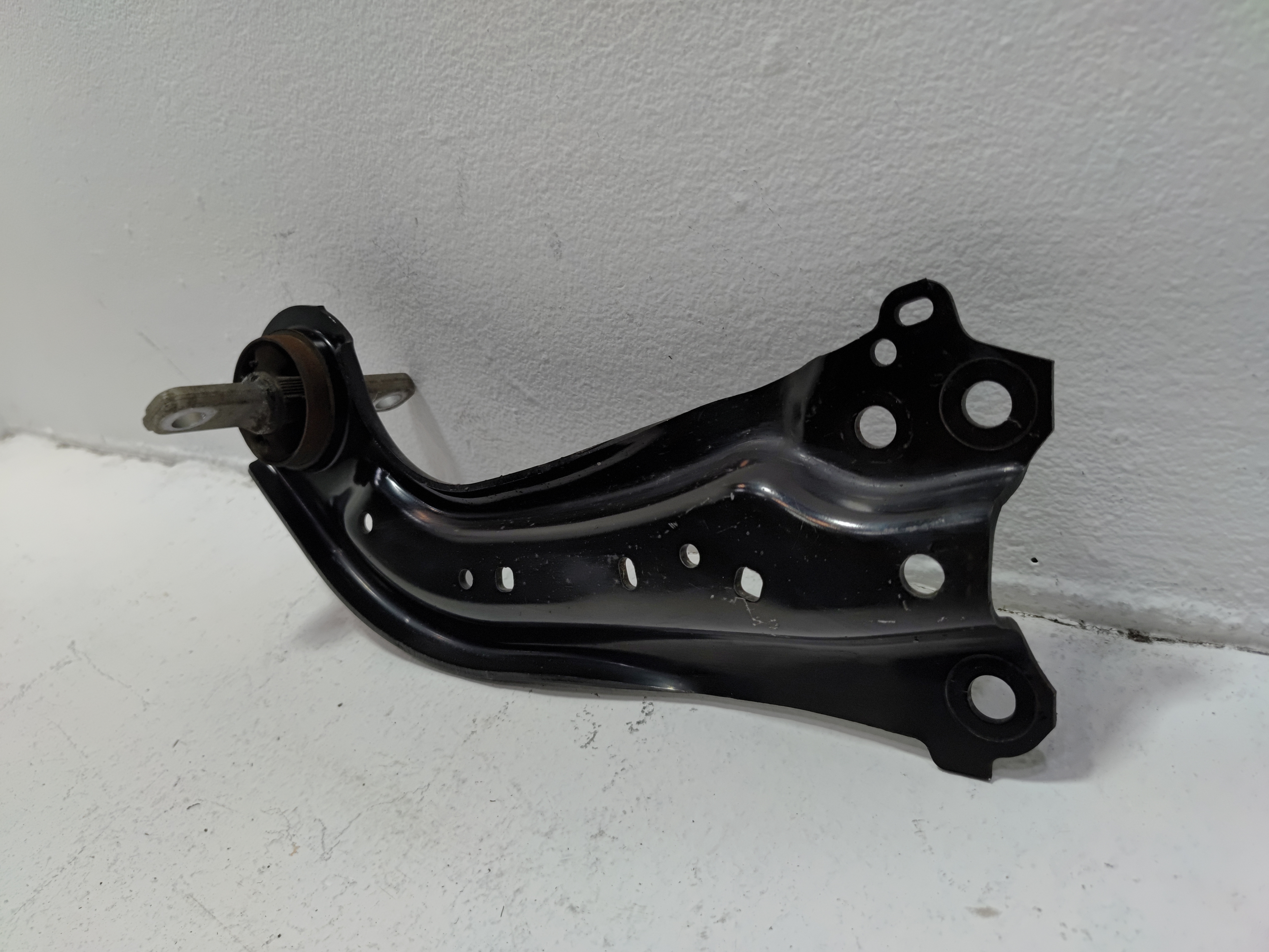 2019 - 2025 TOYOTA RAV4 REAR RIGHT PASSENGER SIDE TRAILING CONTROL ARM OEM