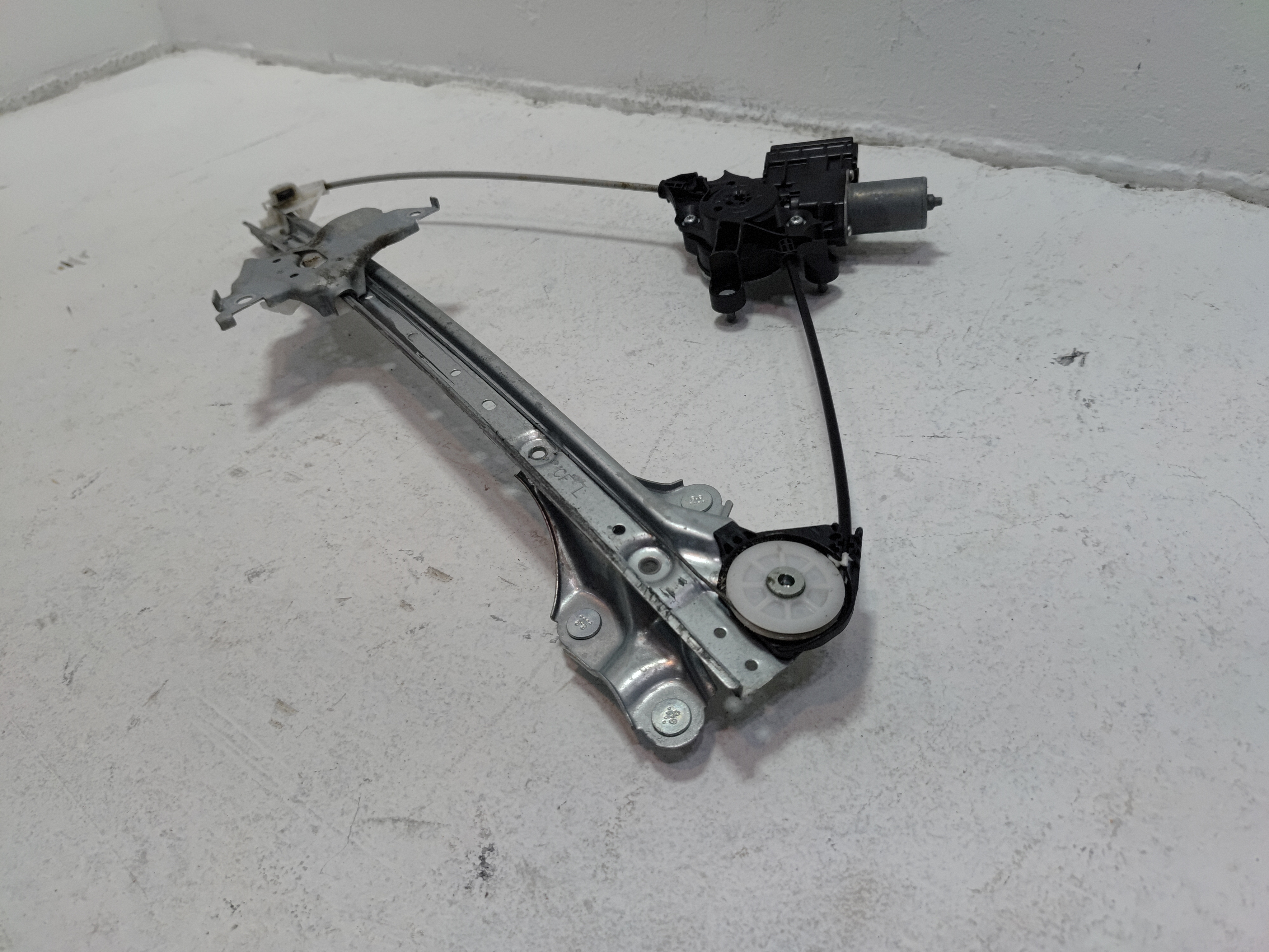 2019-2024 TOYOTA RAV4 FRONT LEFT DRIVER SIDE DOOR WINDOW REGULATOR W/ MOTOR OEM