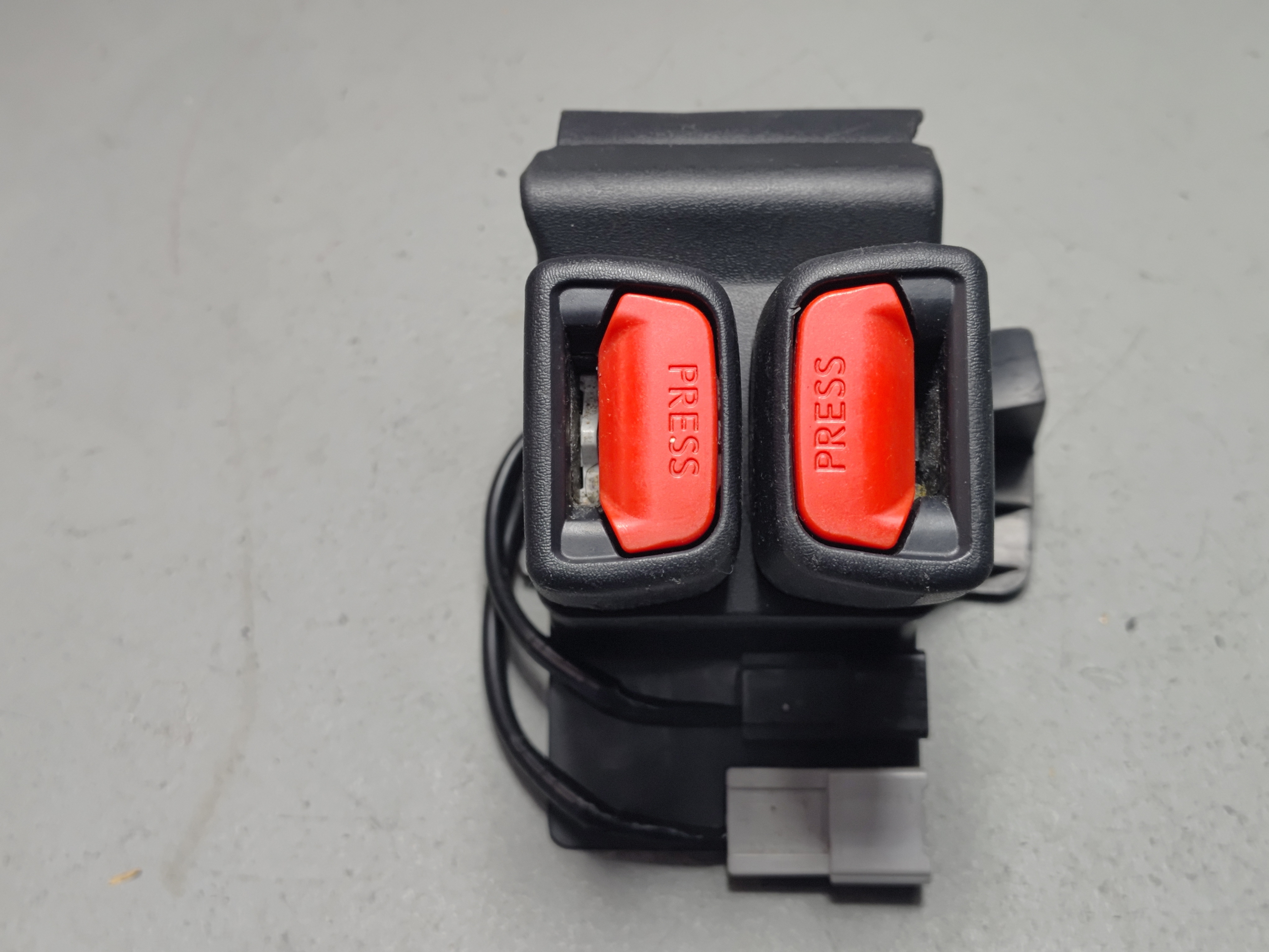 2019-2024 TOYOTA RAV4 REAR LEFT DRIVER SIDE SEAT BELT SEATBELT INNER BUCKLE OEM