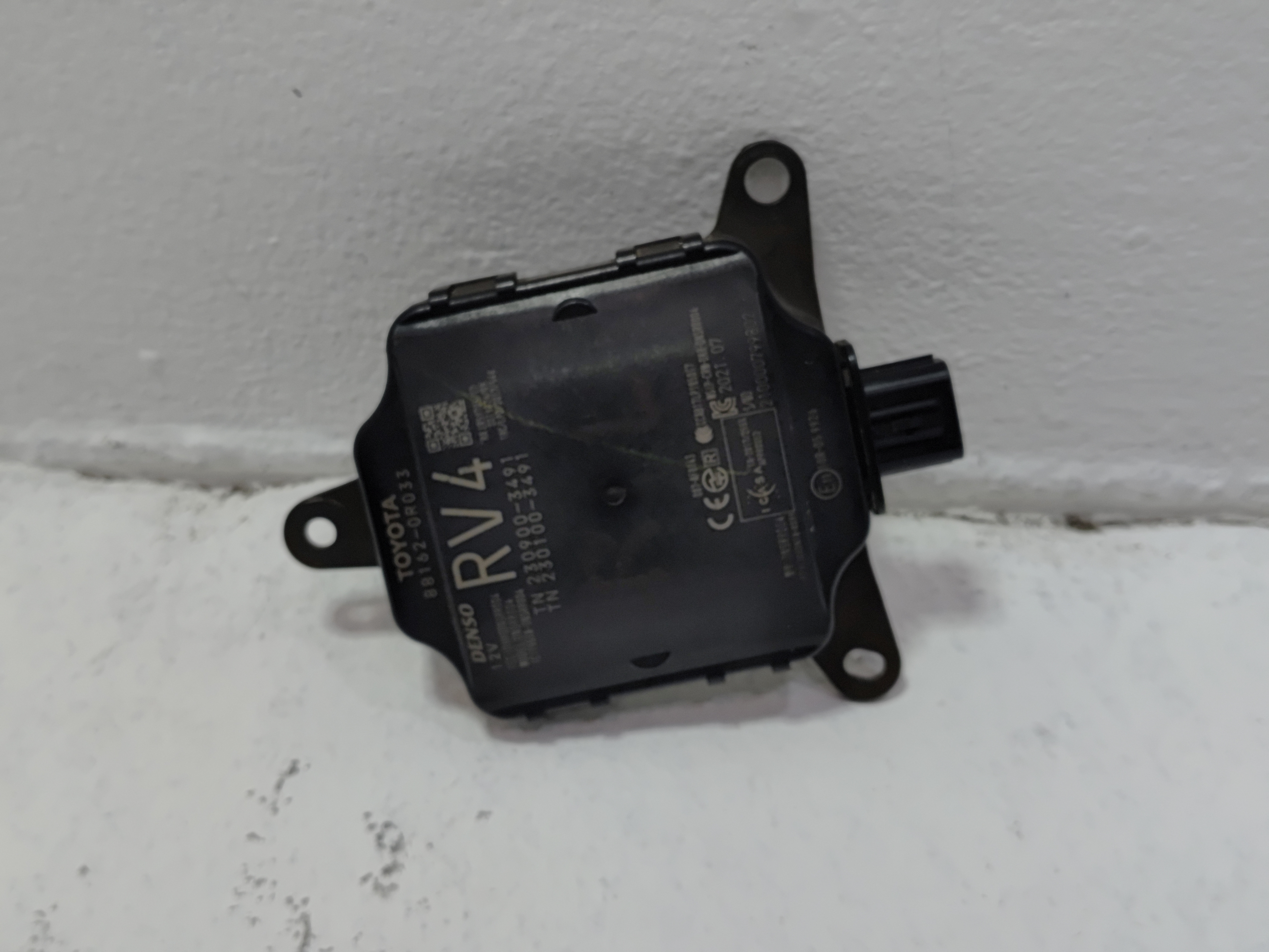 2020-2025 TOYOTA RAV4 BLIND SPOT RADAR SENSOR MODULE LEFT OR RIGHT SIDE OEM