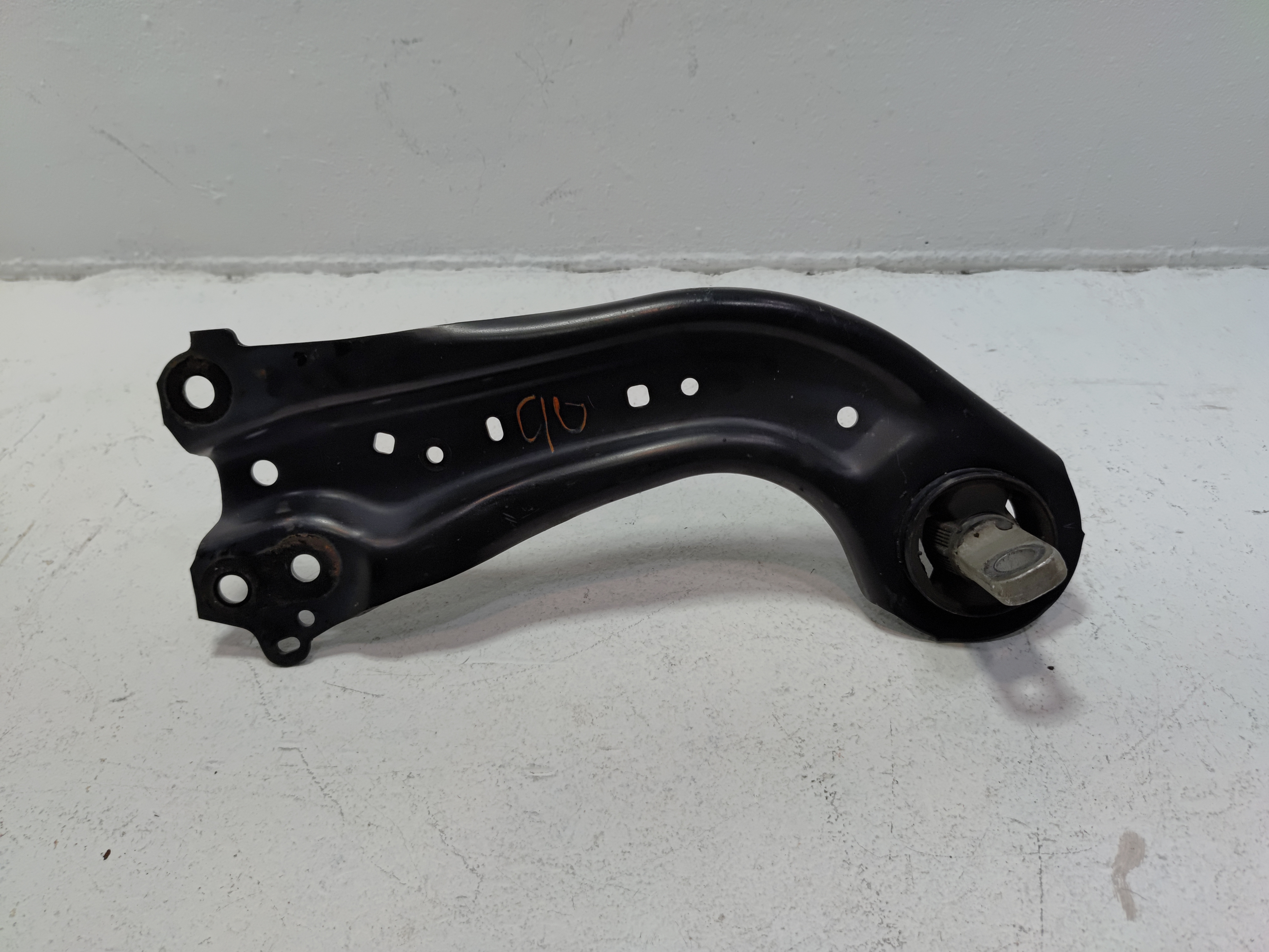 TOYOTA RAV4 REAR LEFT DRIVER SIDE TRAILING CONTROL ARM 2019 - 2025 OEM