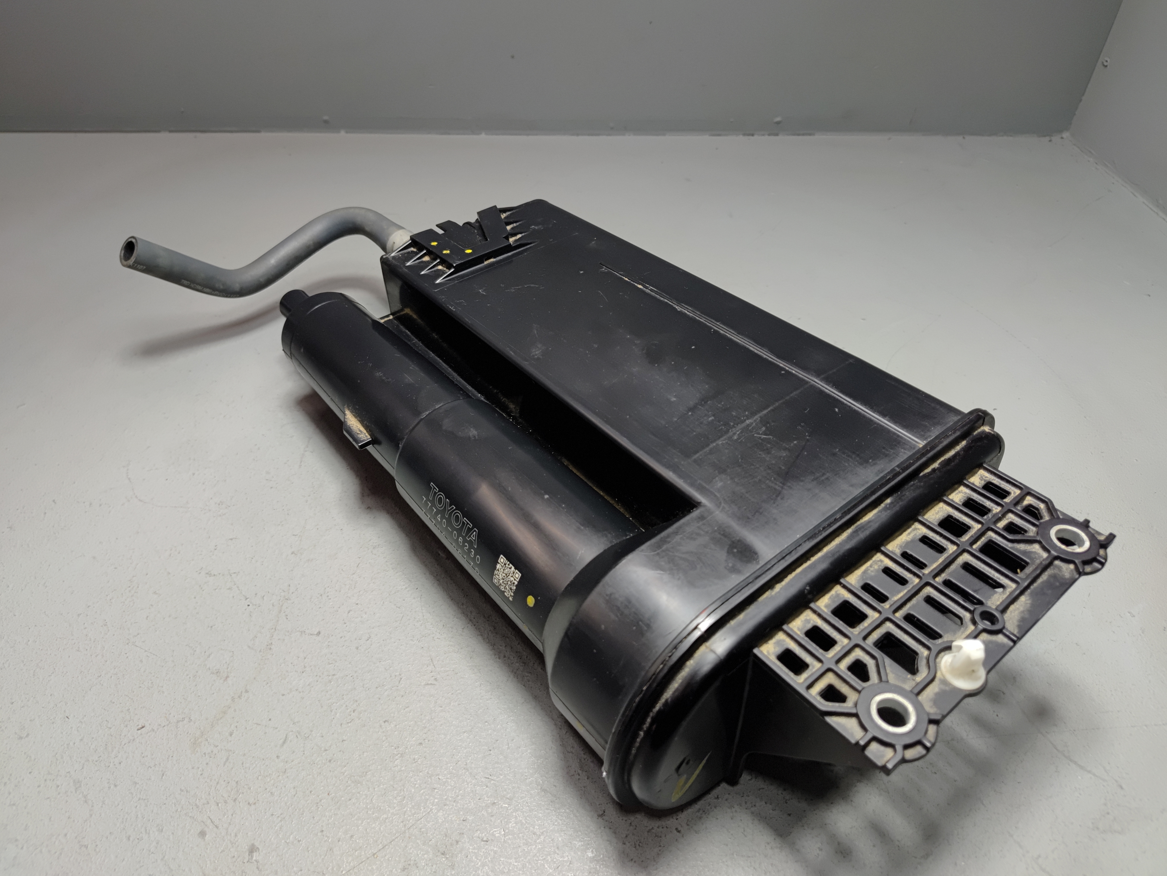 2019-2025 TOYOTA RAV4 FUEL VAPOR EVAPORATOR CHARCOAL CANISTER OEM