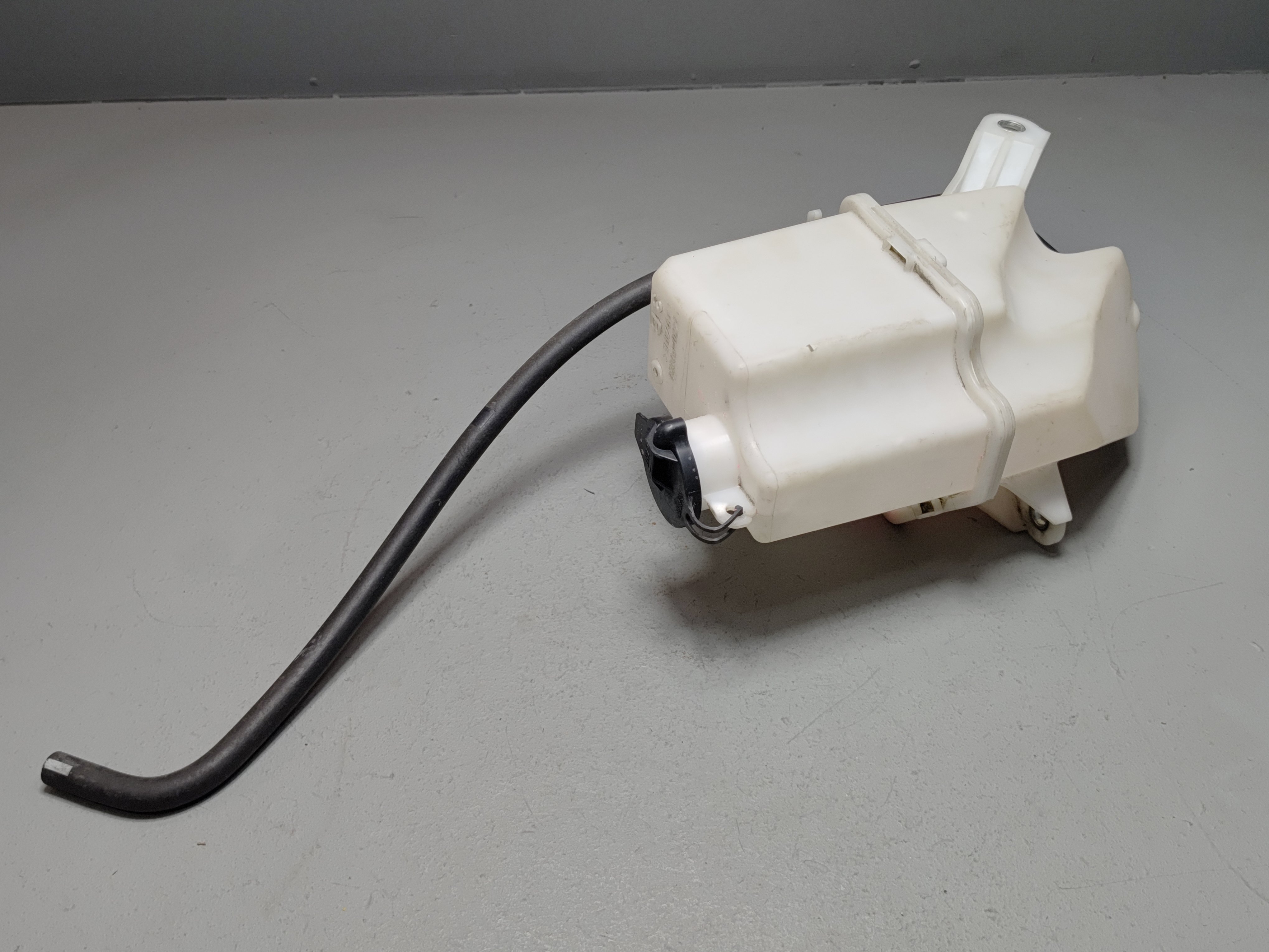 2019-2024 TOYOTA RAV4 2.5 RADIATOR COOLANT OVERFLOW EXPANSION RESERVOIR TANK OEM