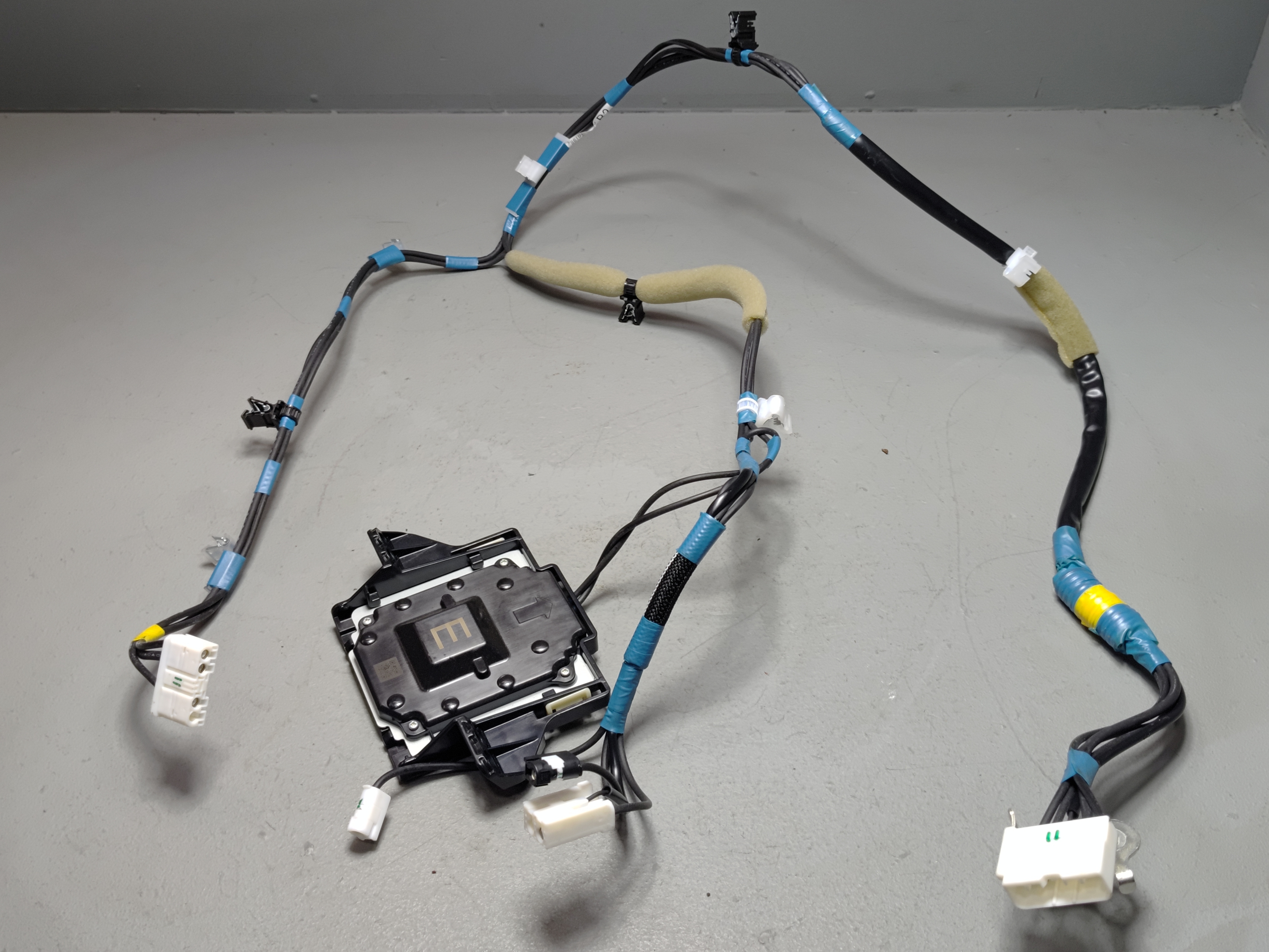 2020-2022 TOYOTA RAV4 GPS NAVIGATION ANTENNA MODULE WIRE HARNESS BRACKET OEM