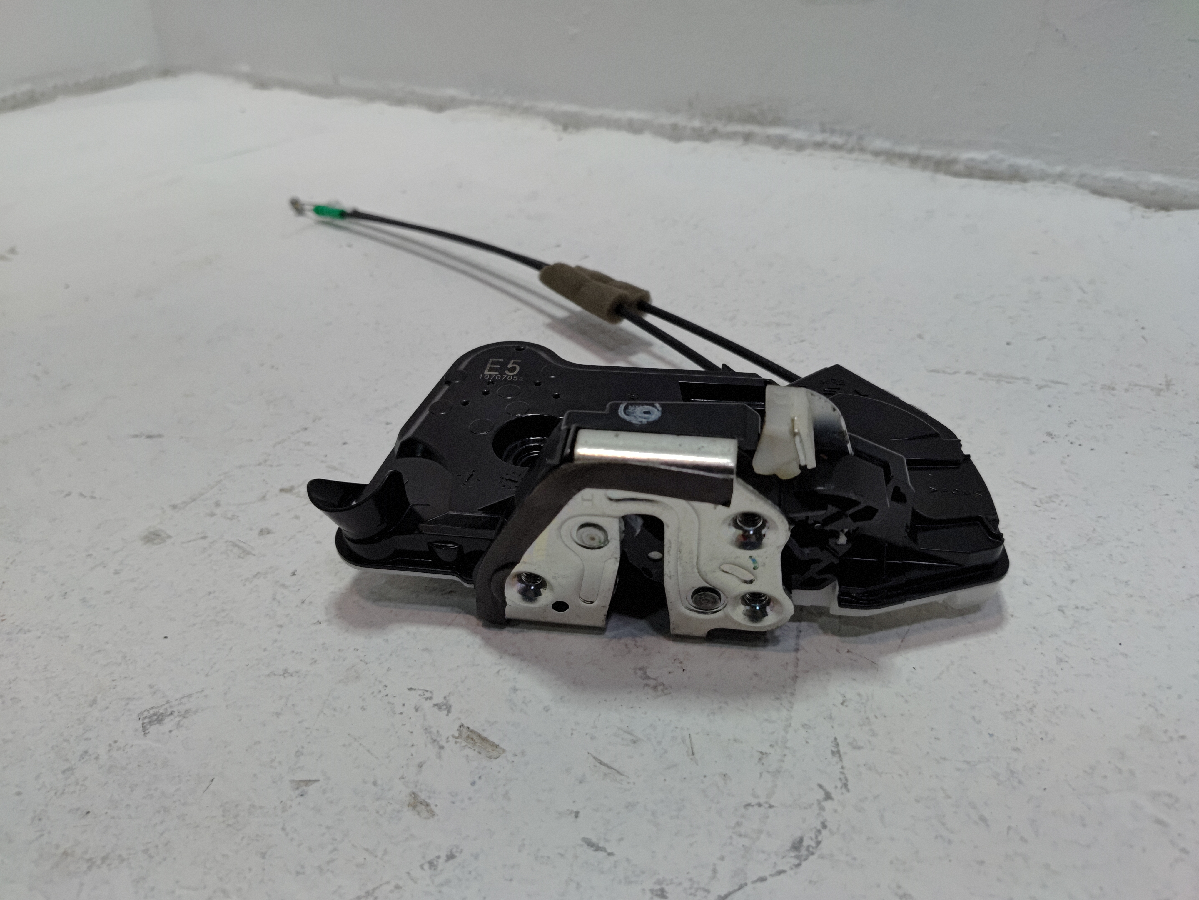 2016-2025 TOYOTA MIRAI FRONT RIGHT PASSENGER SIDE DOOR LATCH LOCK ACTUATOR OEM