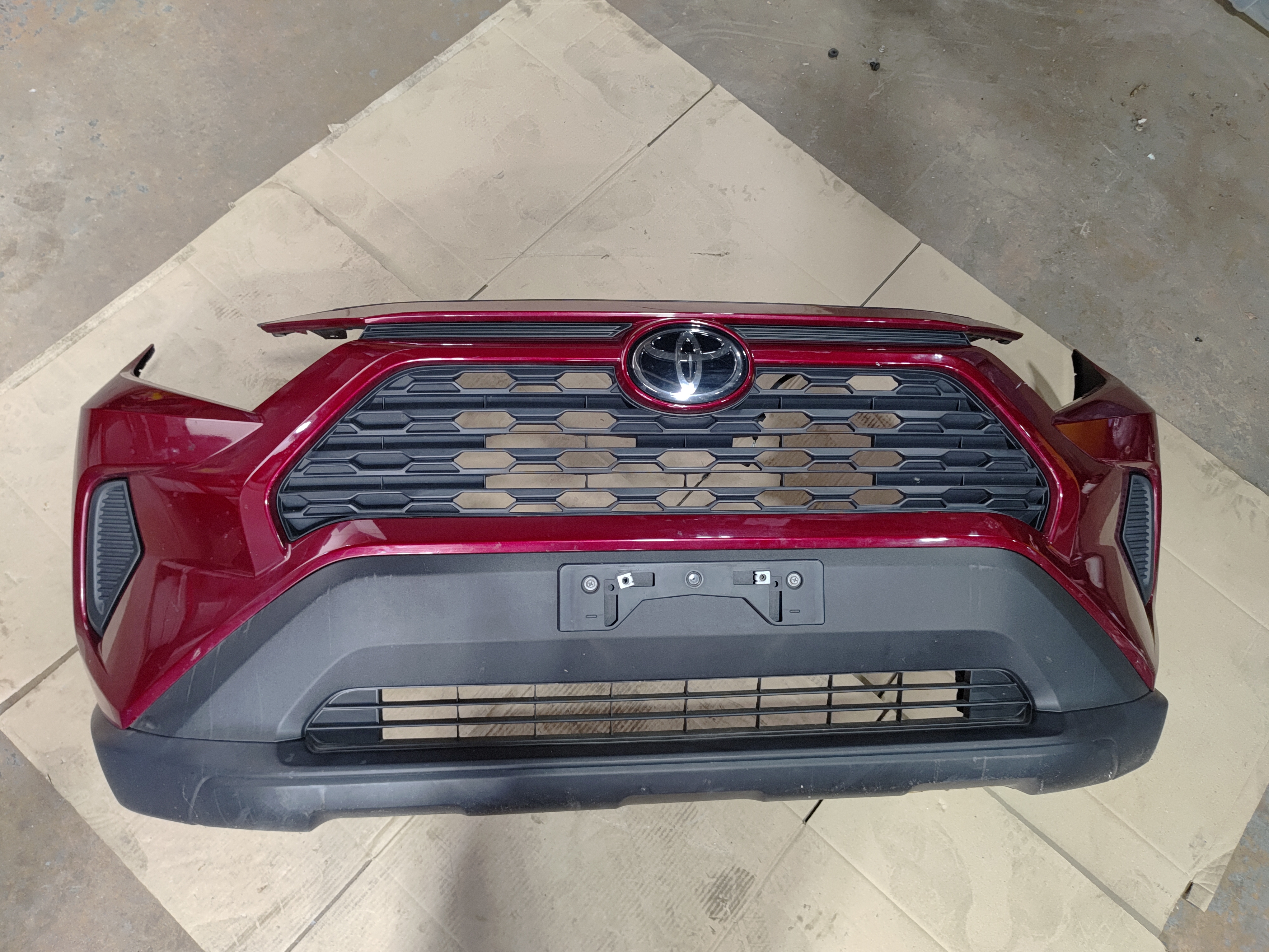TOYOTA RAV4 FRONT BUMPER COVER & GRILLE MOLDING 2019 - 2022 *3T3* RED