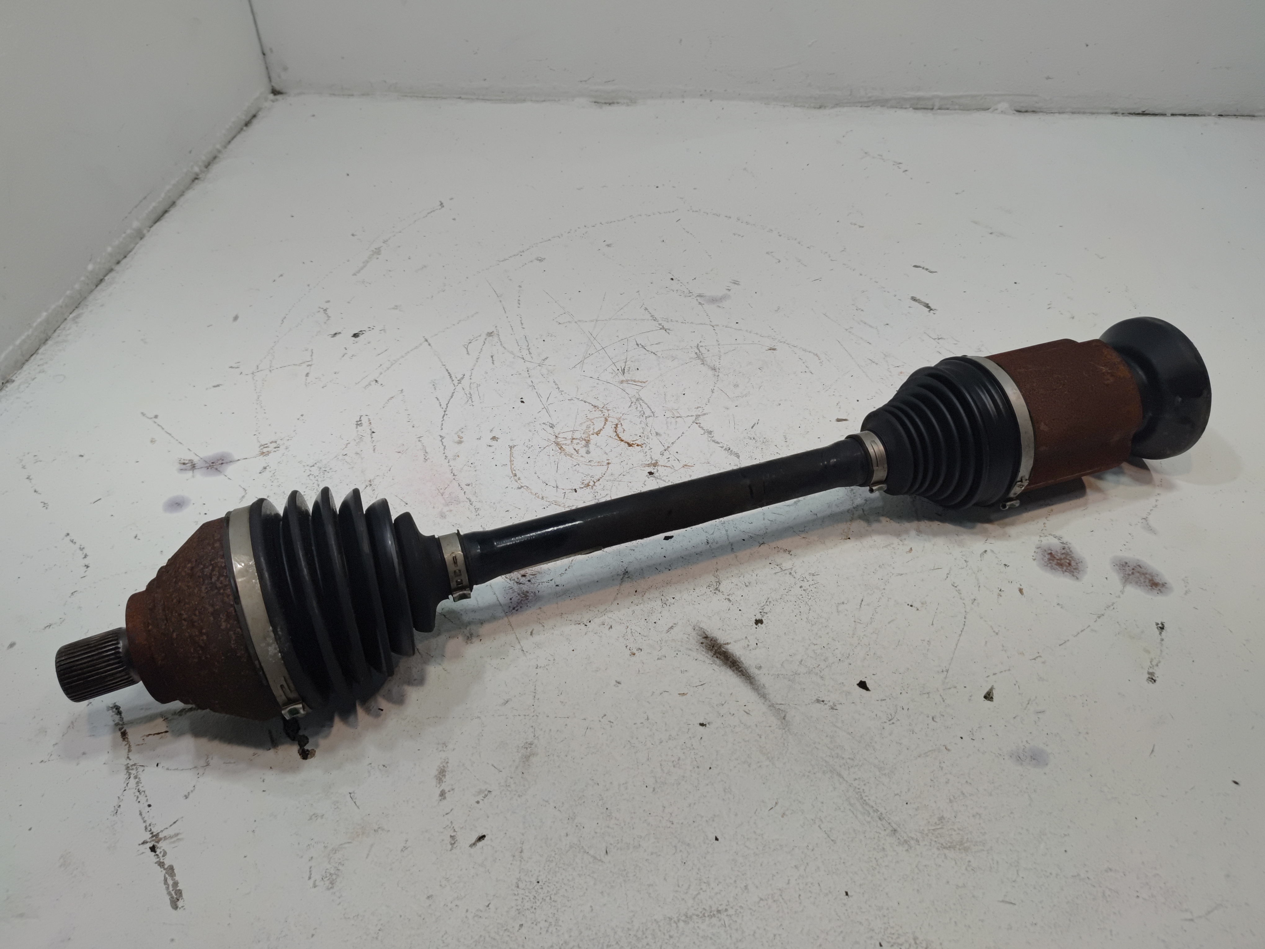 2018-2025 VOLKSWAGEN ATLAS FRONT RIGHT PASSENGER SIDE AXLE DRIVE SHAFT OEM
