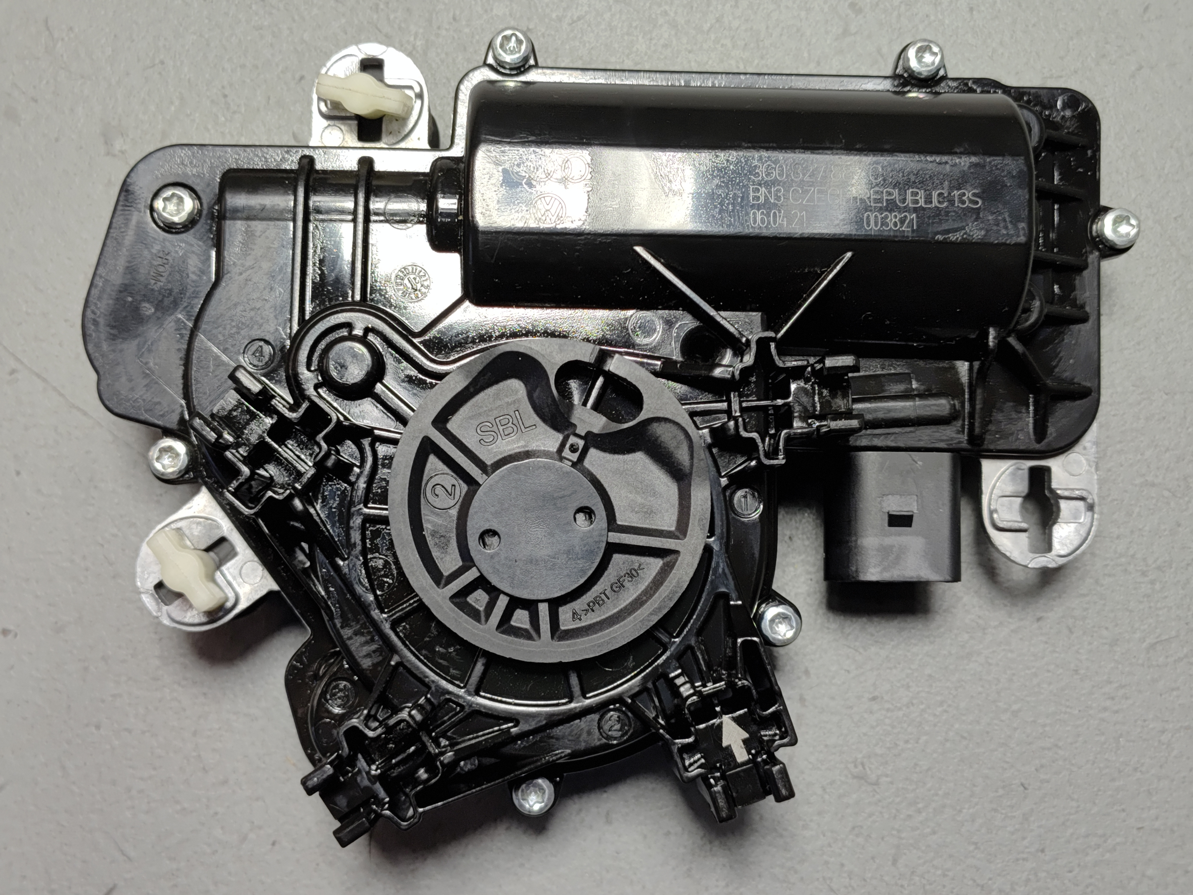 2020-2025 Volkswagen Atlas Cross Sport Liftgate Pull Down Motor ЩУЬ