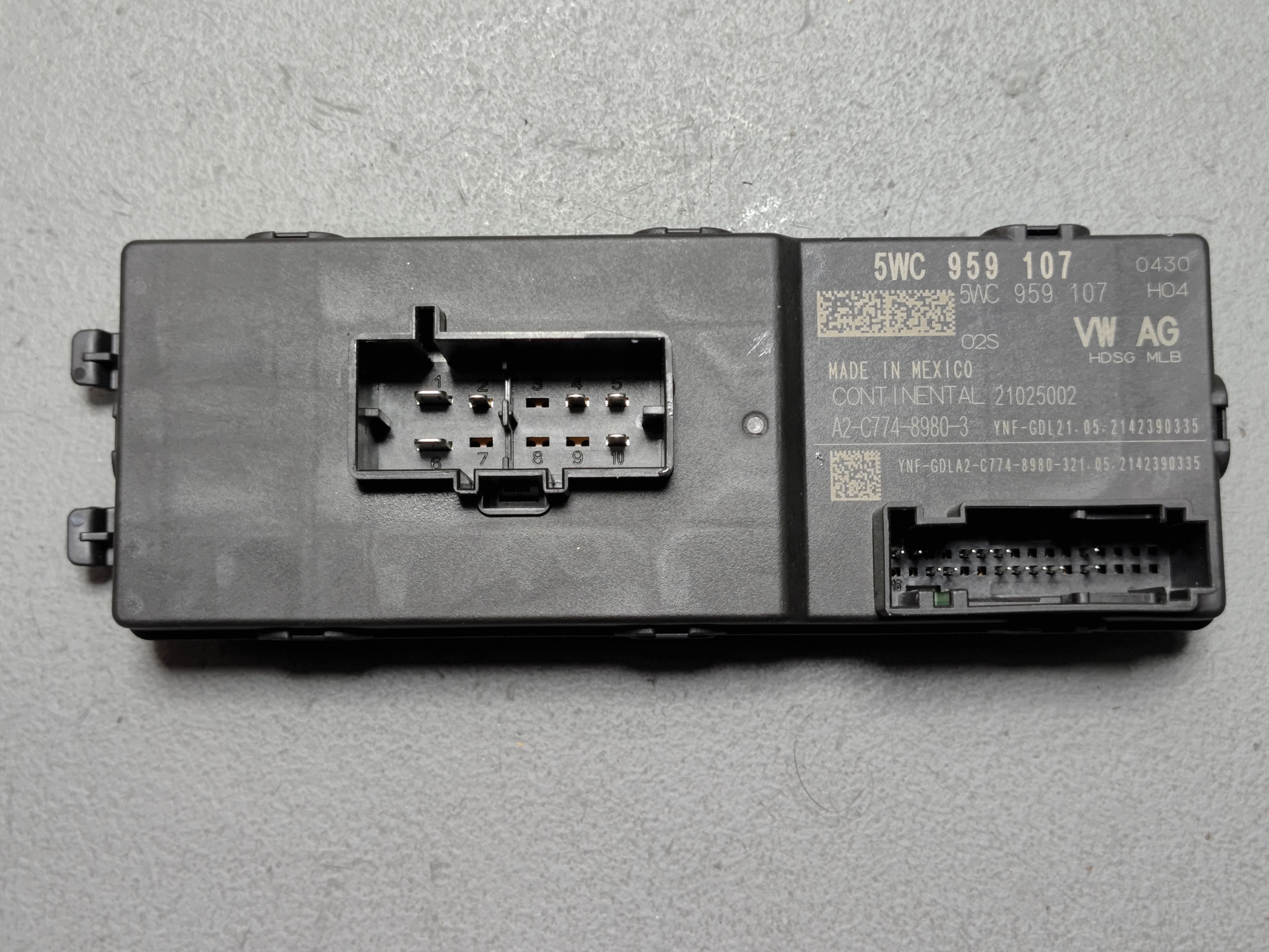 2021-2022 Volkswagen Atlas Tailgate Liftgate Opener Control Module OEM