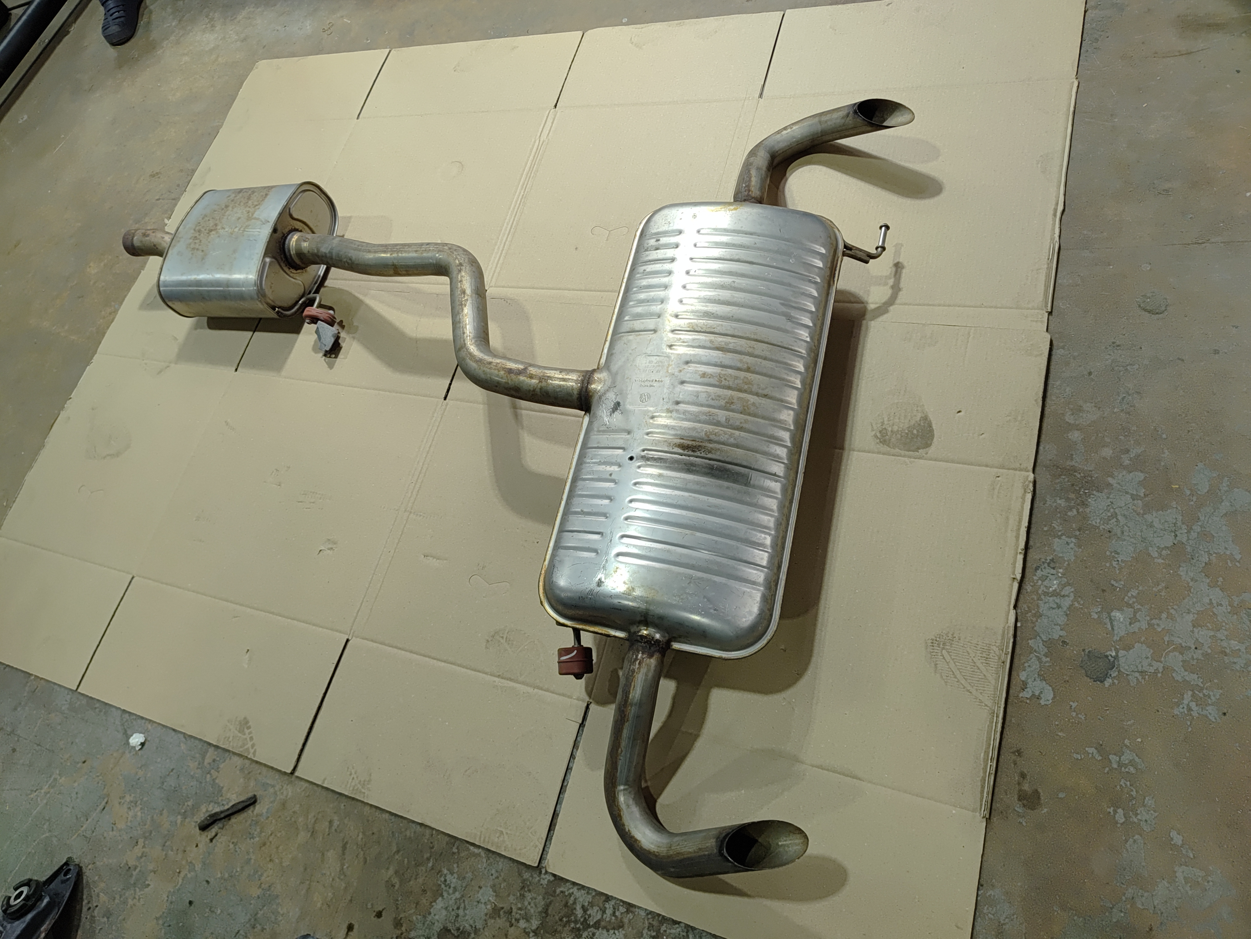 2018-2023 Volkswagen Atlas 3.6L Exhaust Pipe & Mufler Assembly OEM