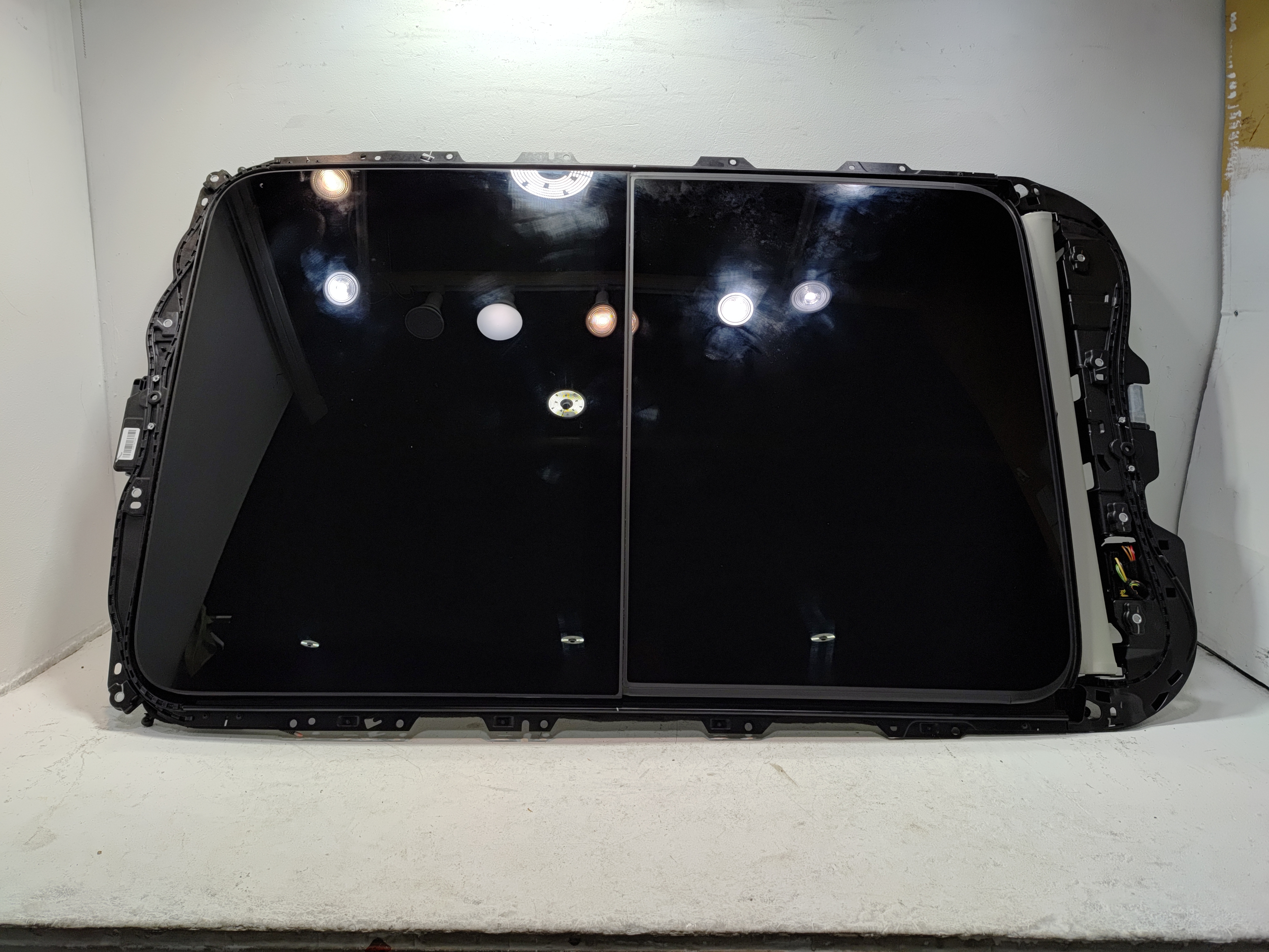 2018-2023 Volkswagen Atlas Sun Roof Sunroof Panoramic Assembly OEM