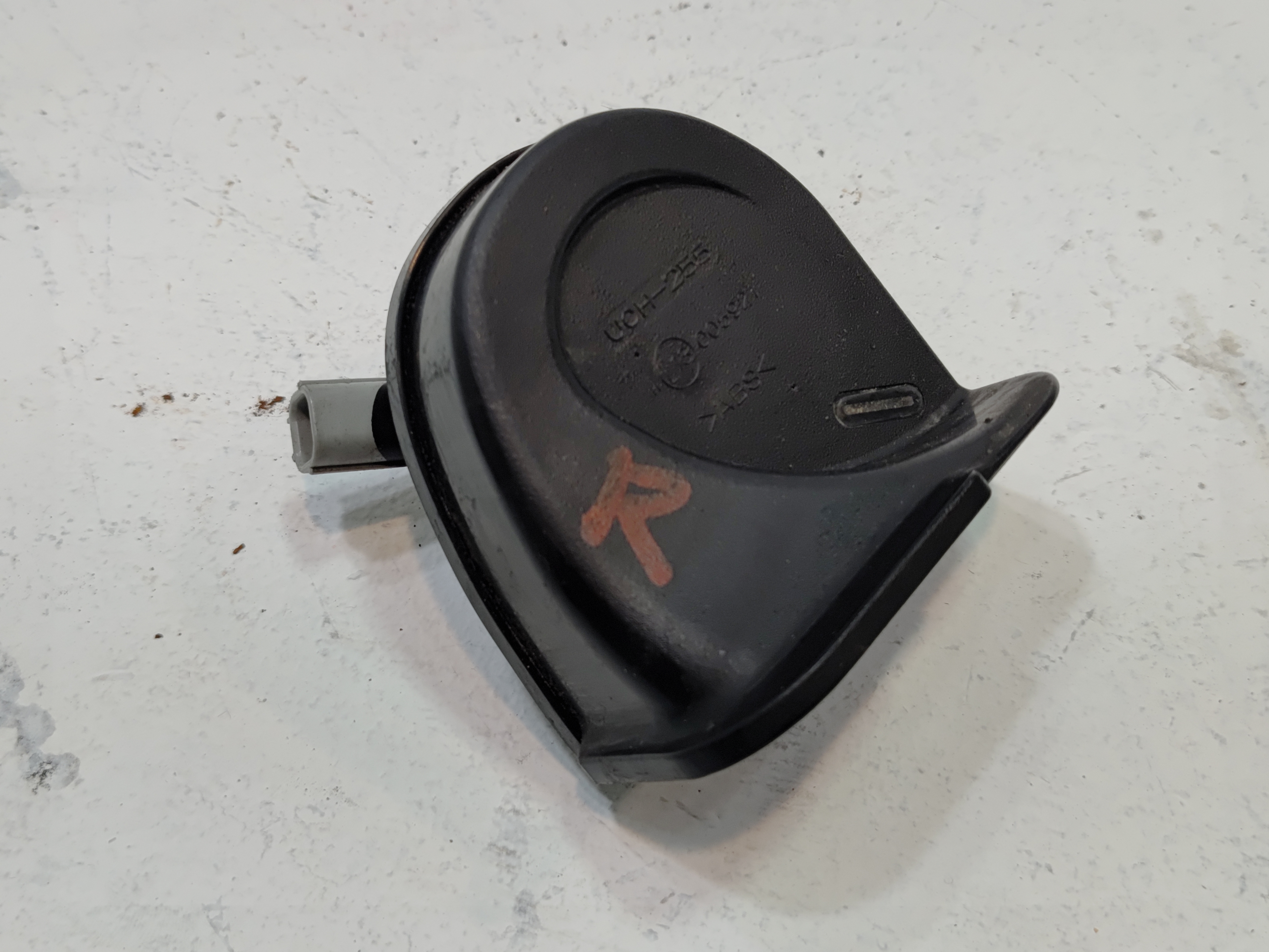 2016-2022 HONDA PILOT RIGHT PASSENGER SIDE HIGHT NOTE TONE HORN SIGNAL OEM